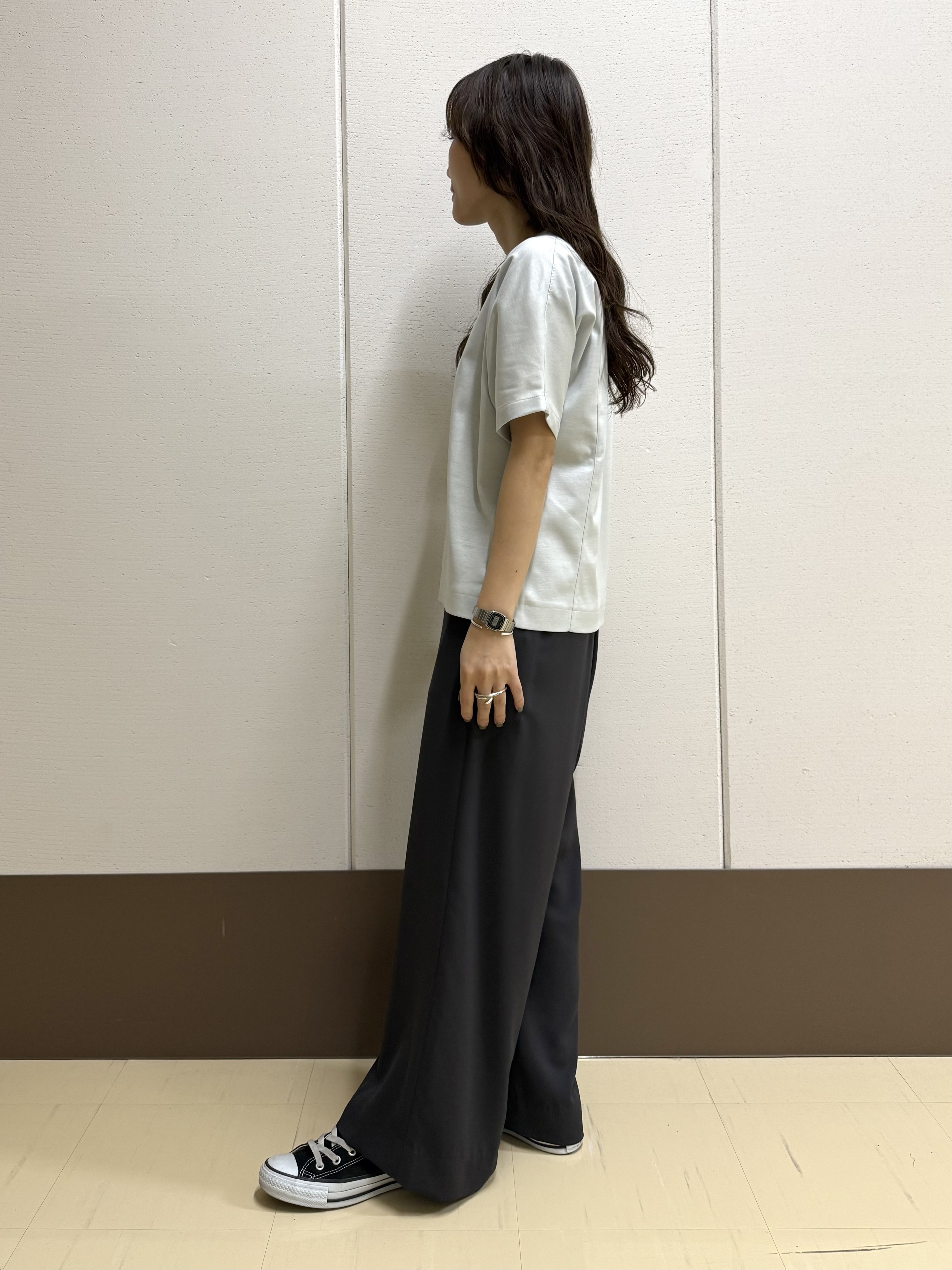 mamiさんの「INDIVI｜【汗ジミ防止／褒められTシャツ】上品カジュアル！ドルマンTシャツ」を使ったコーディネート