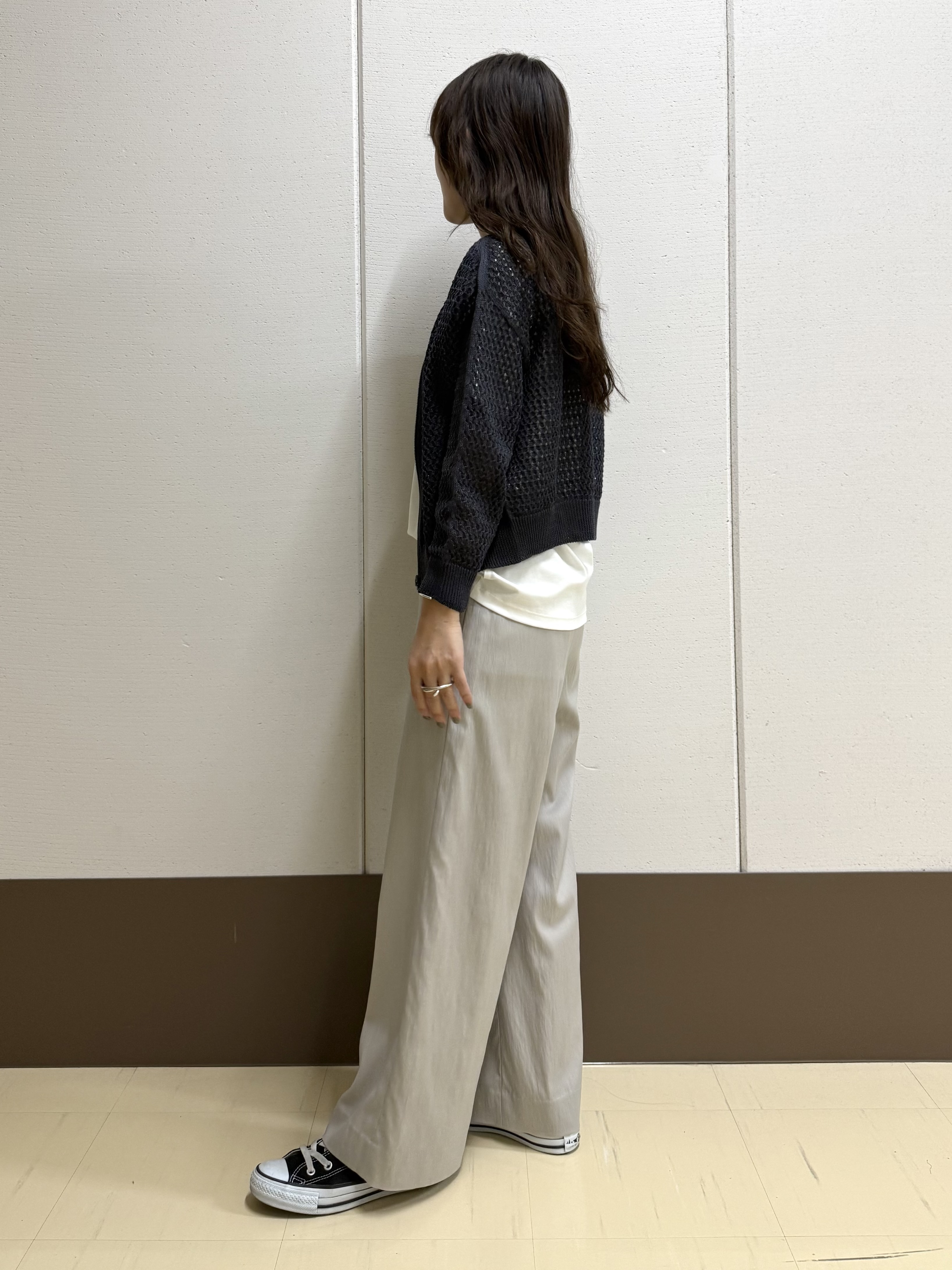 mamiさんの「INDIVI｜【洗える／コットン】メッシュジップニットカーディガン」を使ったコーディネート