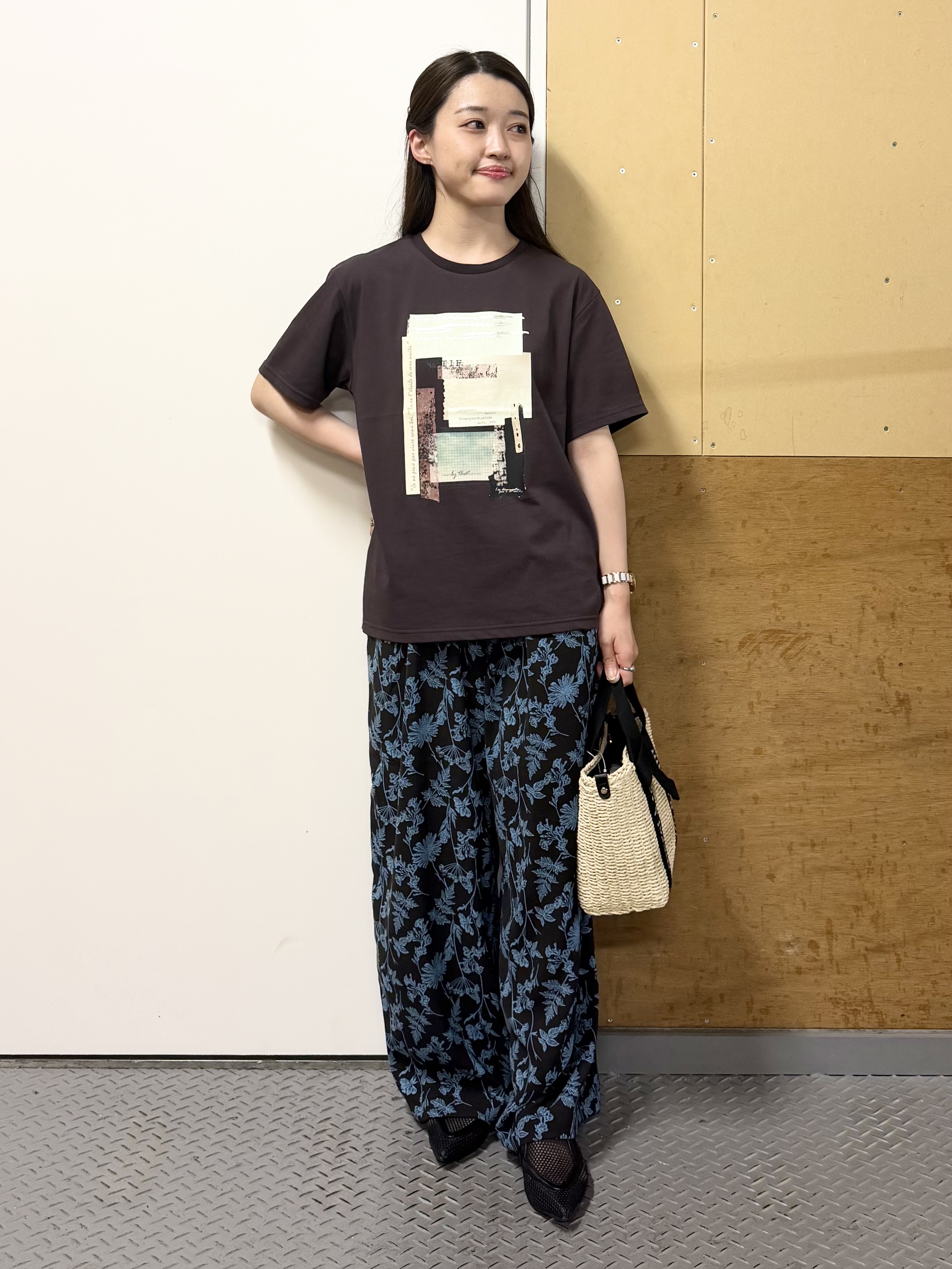 sahoさんの「THE SHOP TK｜【ひんやりさらさら】ロゴアソートクルーネックTシャツ」を使ったコーディネート