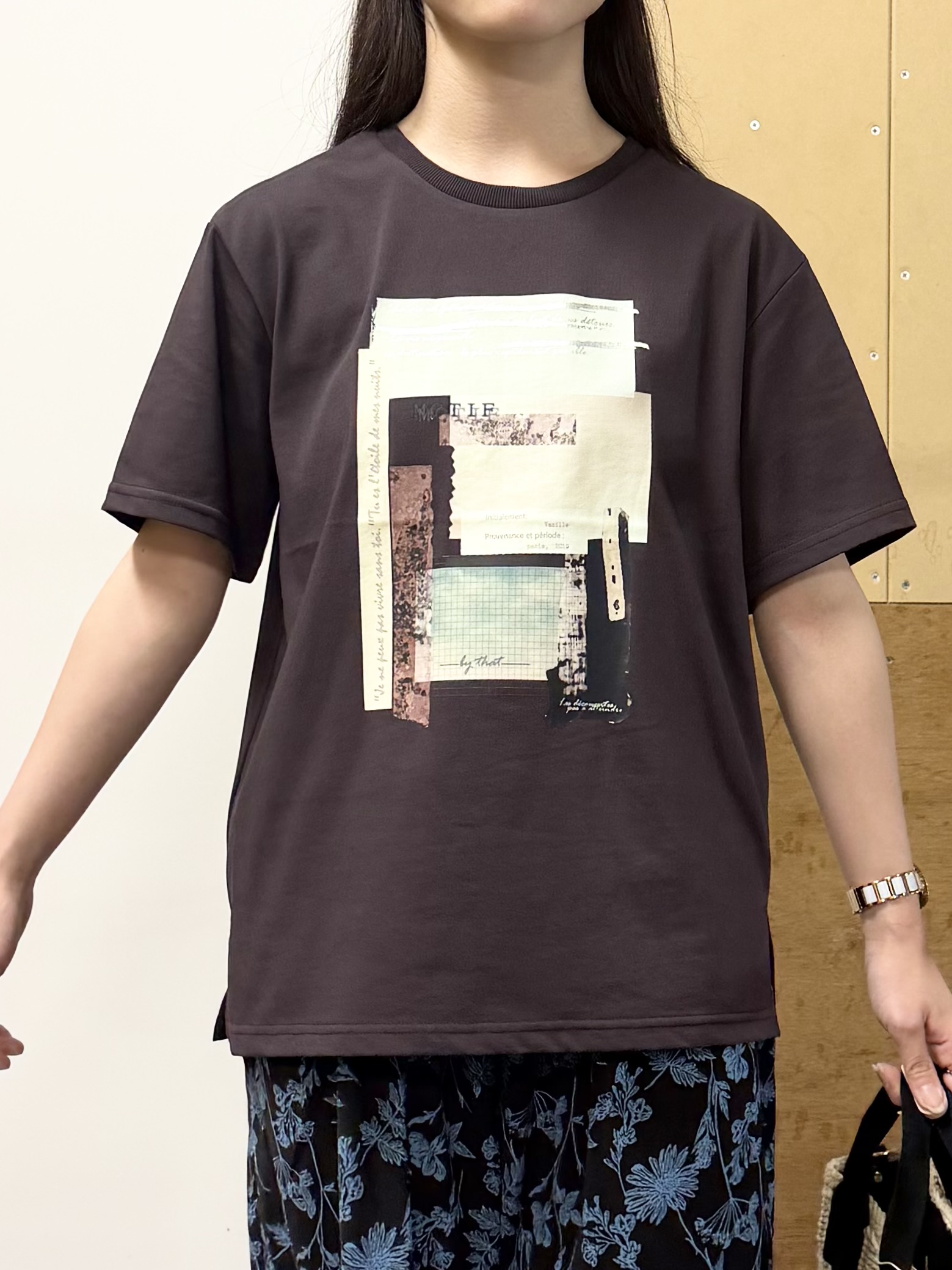 sahoさんの「THE SHOP TK｜【ひんやりさらさら】ロゴアソートクルーネックTシャツ」を使ったコーディネート