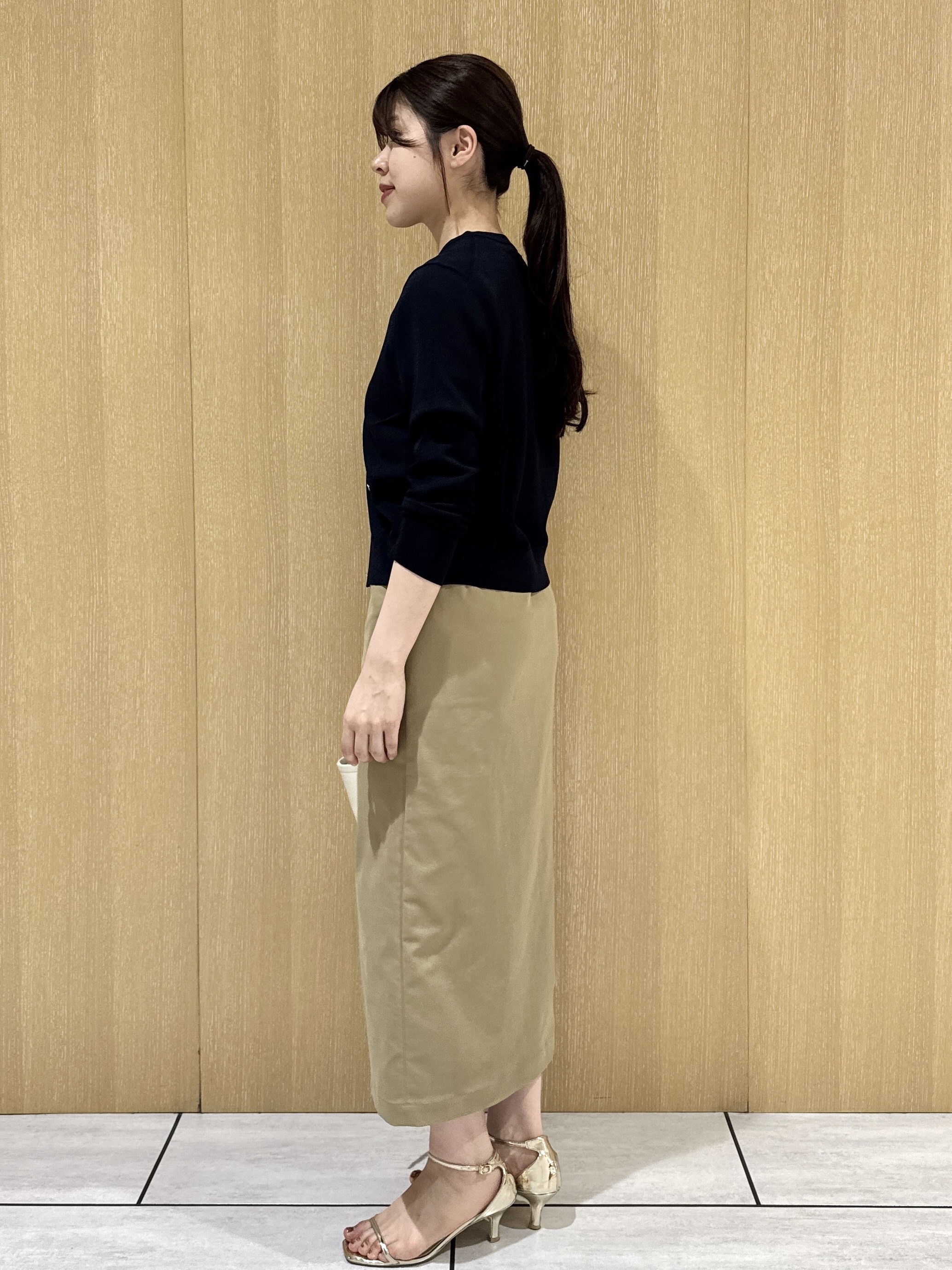 nanaさんの「UNTITLED｜【アンサンブル可/洗える】クルーネックニットカーディガン」を使ったコーディネート
