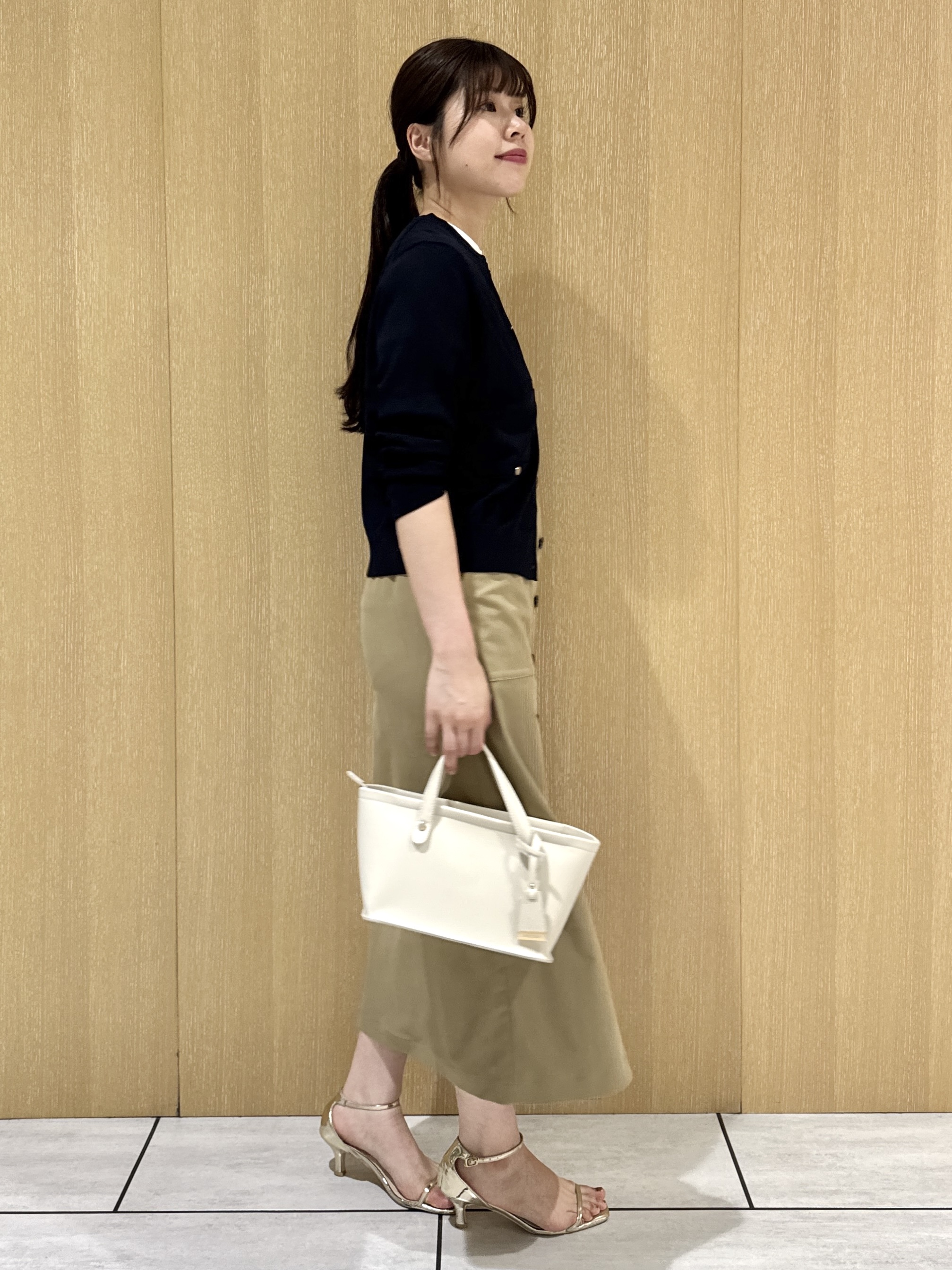 nanaさんの「UNTITLED｜【アンサンブル可/洗える】クルーネックニットカーディガン」を使ったコーディネート