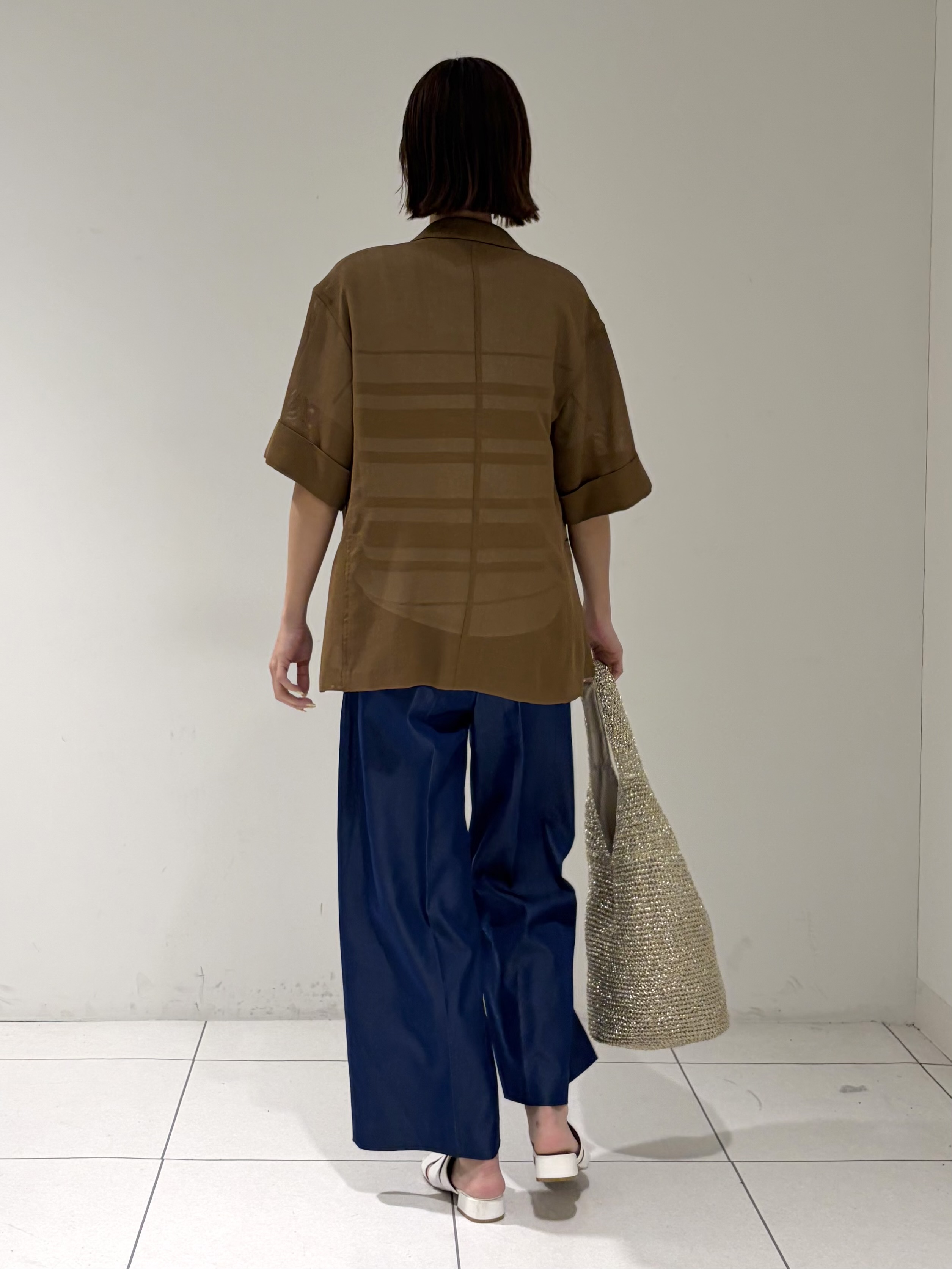 shioriさんの「INDIVI｜【洗える／メッシュ素材／SETUP可能】半袖シアージャケット」を使ったコーディネート