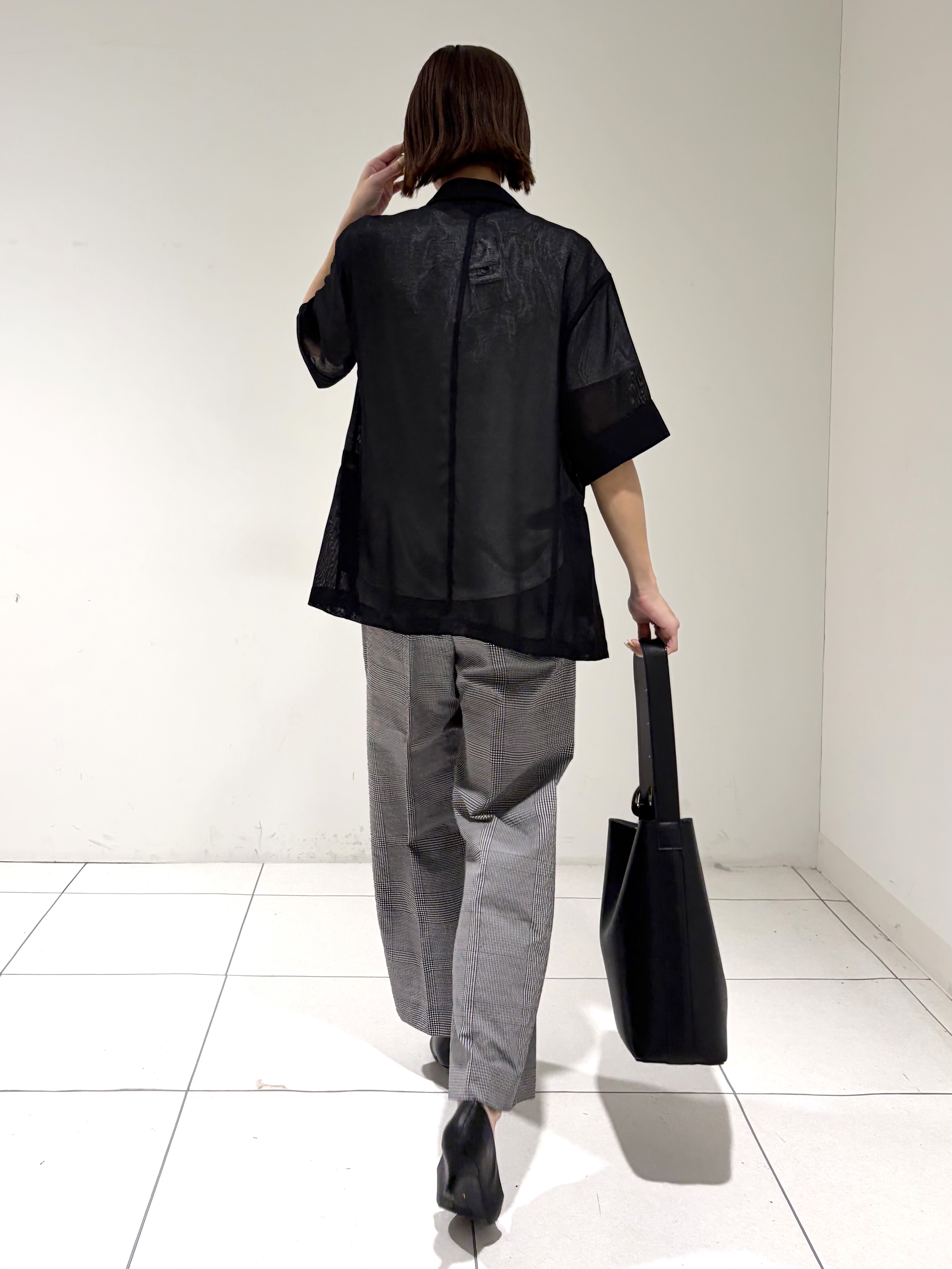 shioriさんの「INDIVI｜【洗える／メッシュ素材／SETUP可能】半袖シアージャケット」を使ったコーディネート