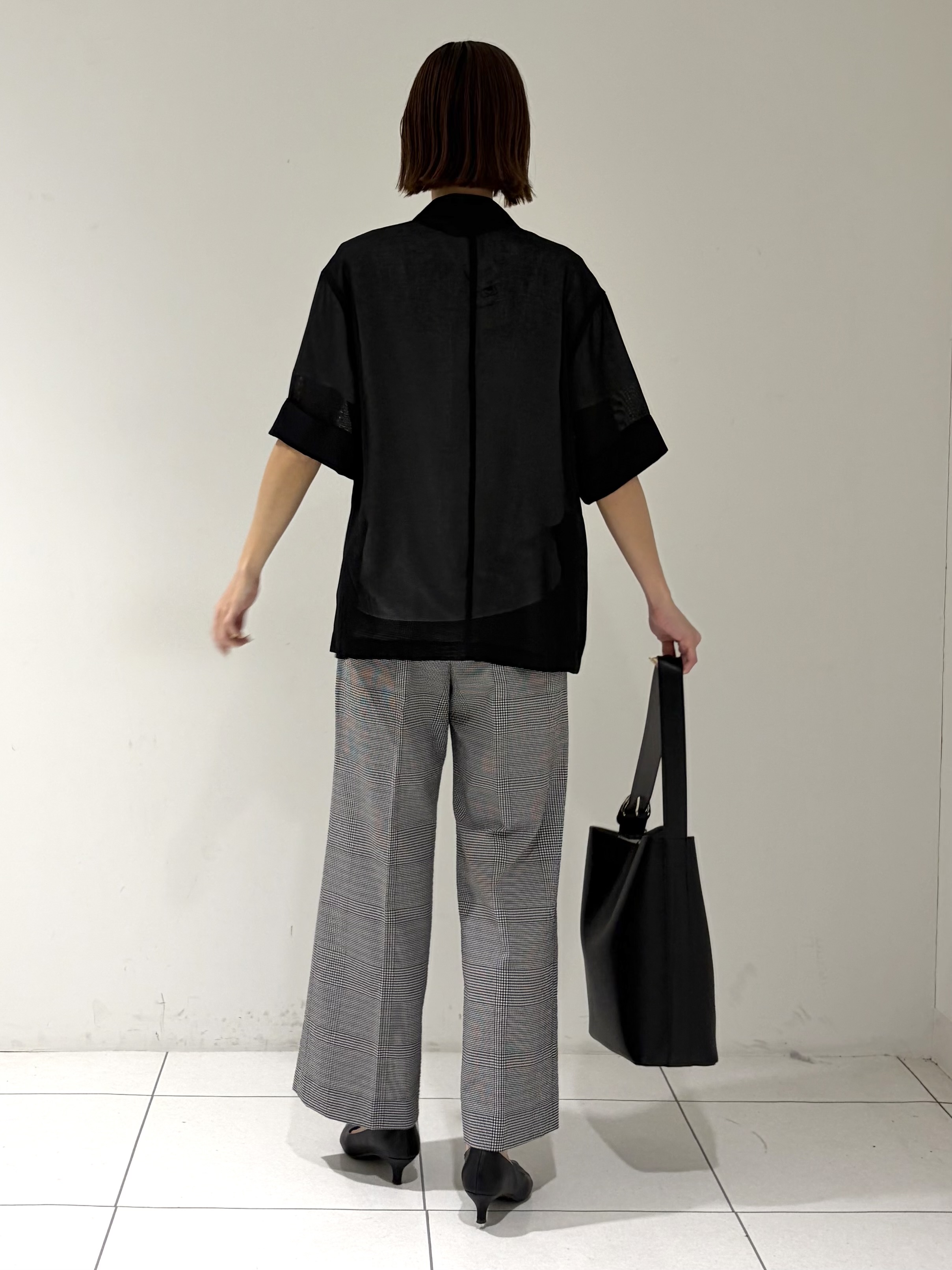 shioriさんの「INDIVI｜【洗える／メッシュ素材／SETUP可能】半袖シアージャケット」を使ったコーディネート