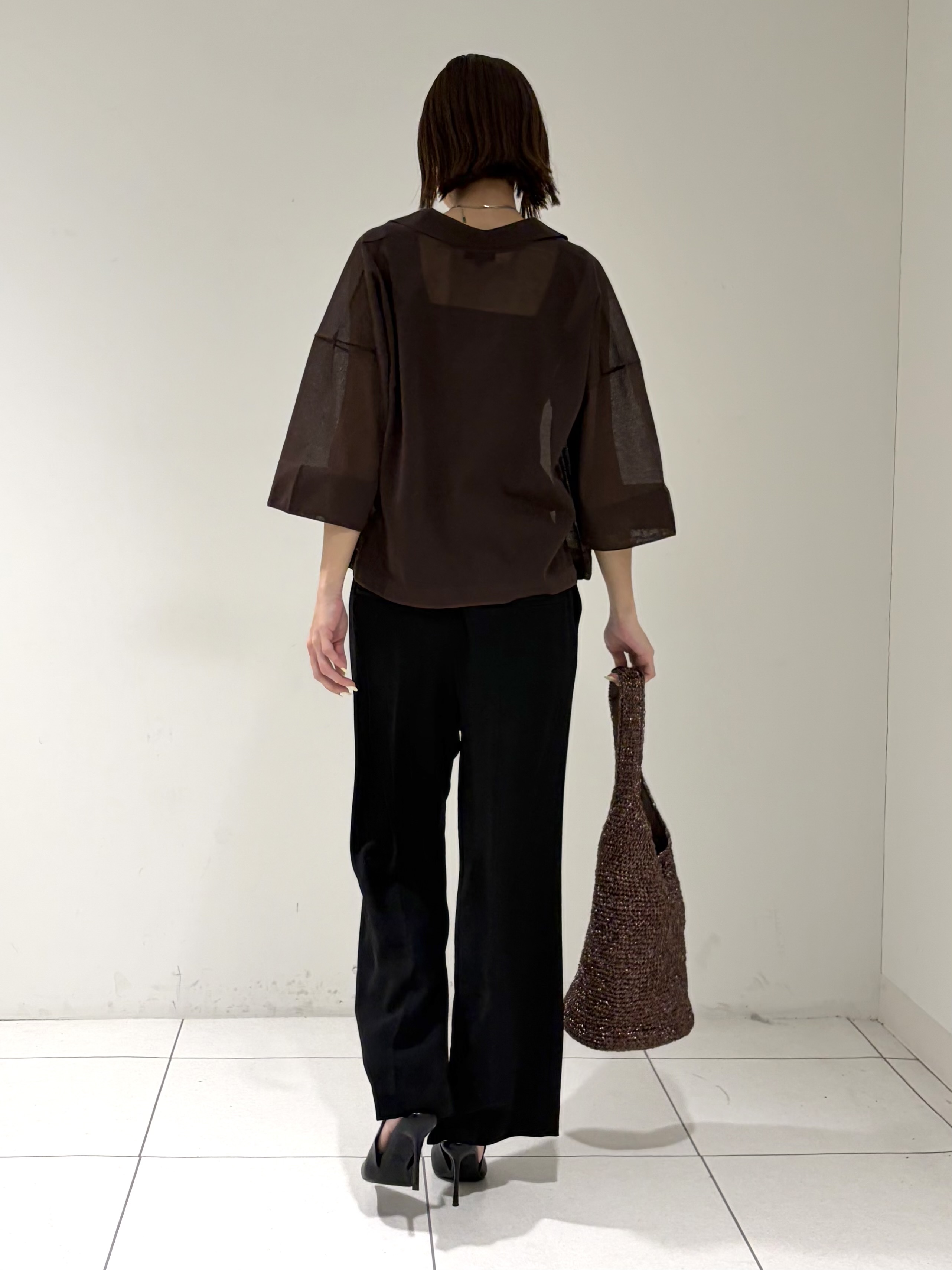 shioriさんの「INDIVI｜【洗える／シアー】衿付きシャツライクニットカーディガン」を使ったコーディネート