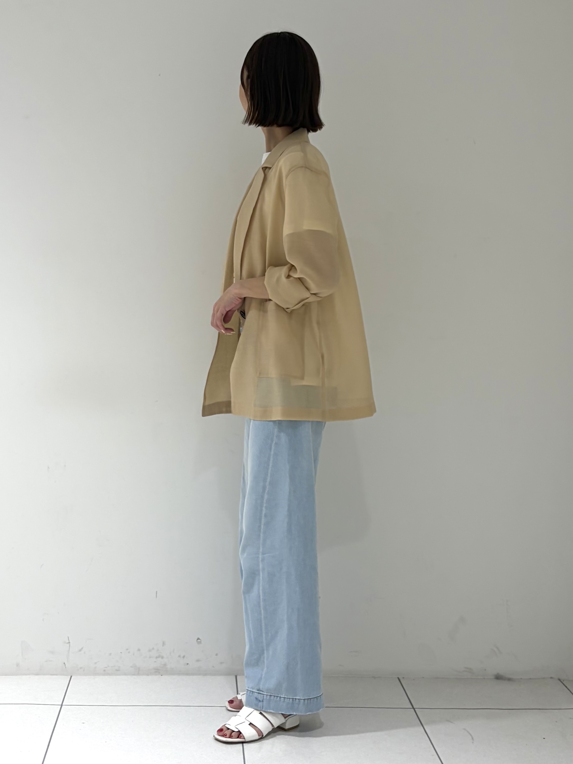 shioriさんの「INDIVI｜ハイライズワイドデニム【再入荷／マシンウォッシャブル】」を使ったコーディネート