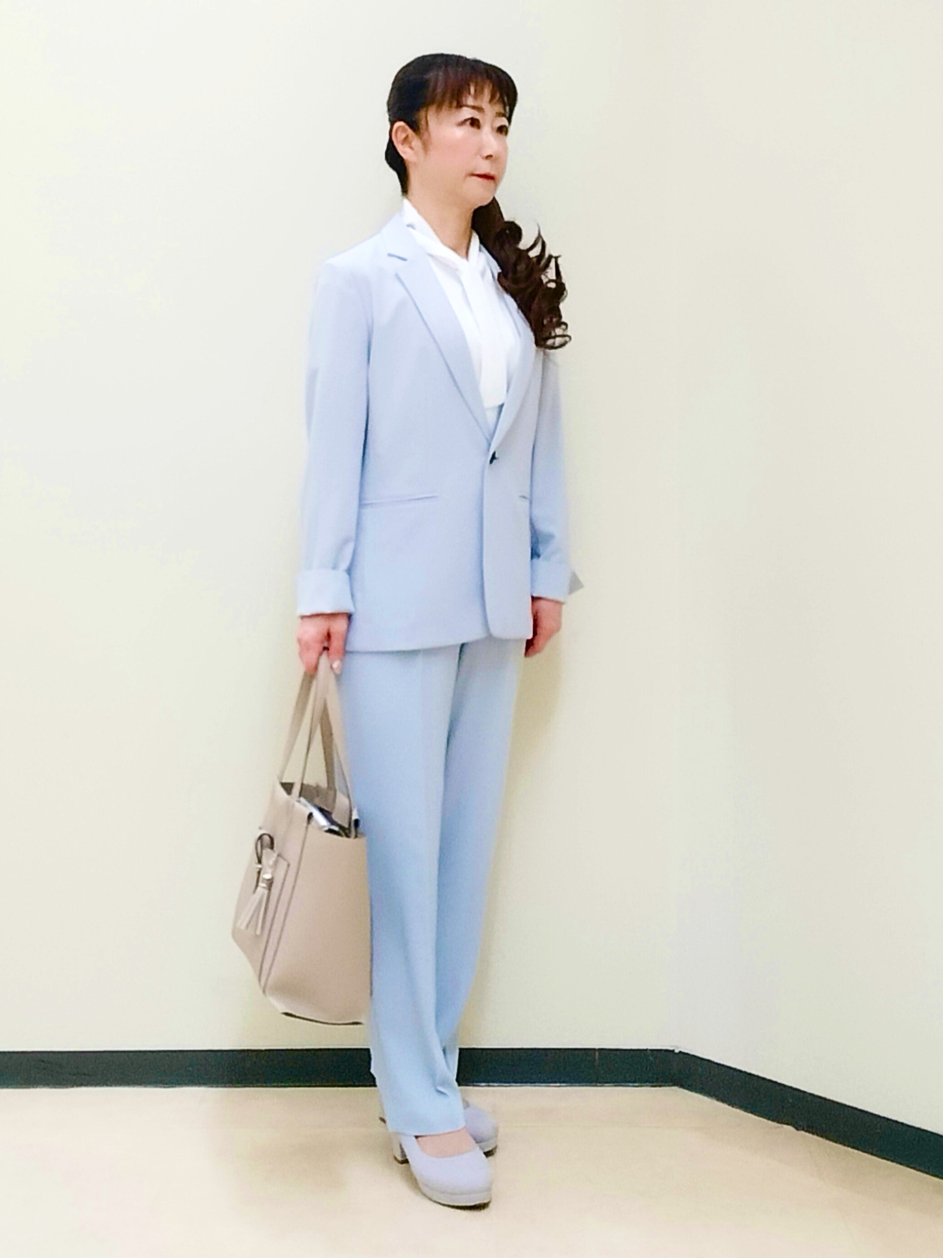 花さんの「Reflect｜【マシンウォッシュ可】フレアスリーブボウタイブラウス」を使ったコーディネート