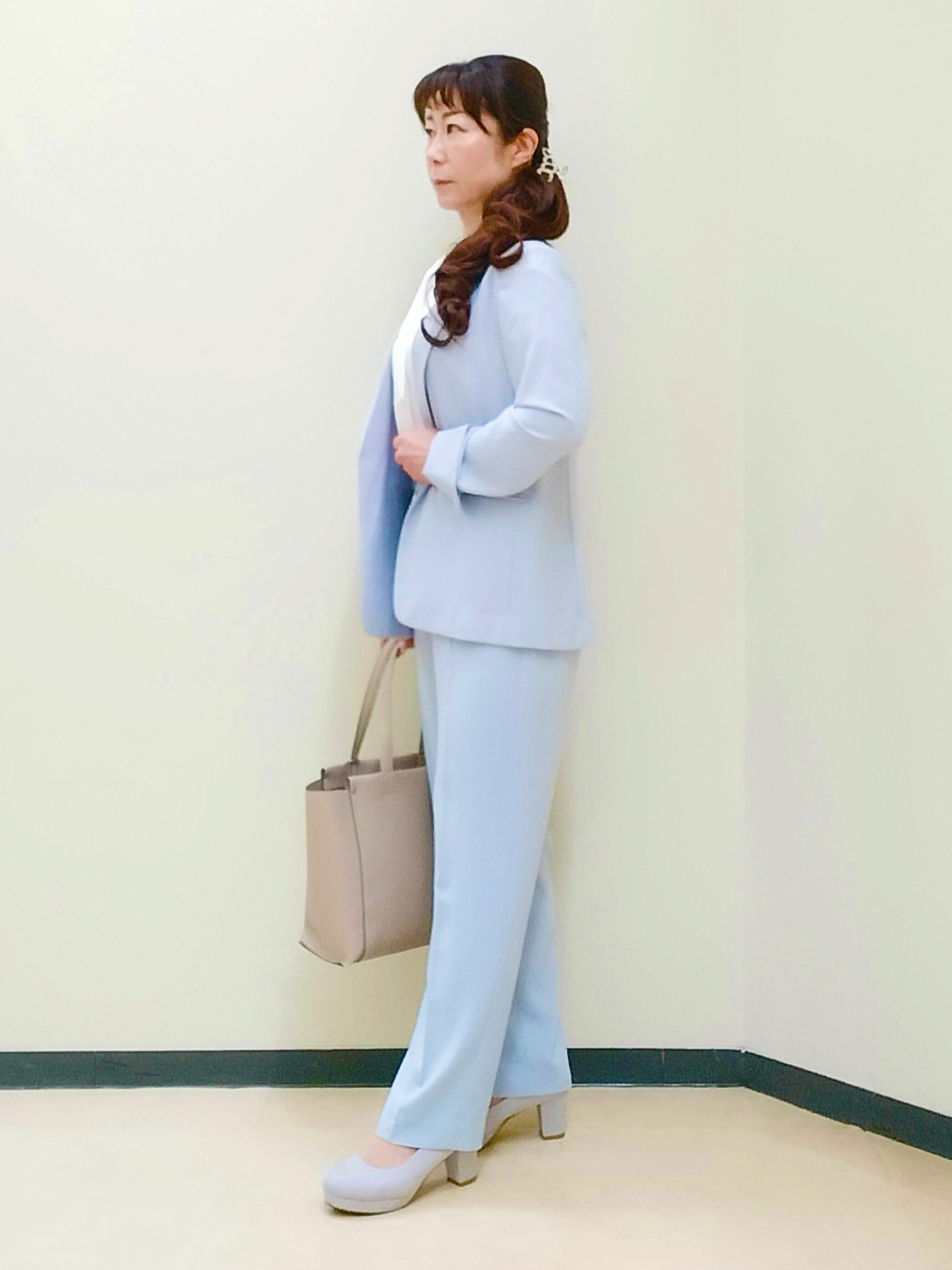 花さんの「Reflect｜【マシンウォッシュ可】フレアスリーブボウタイブラウス」を使ったコーディネート
