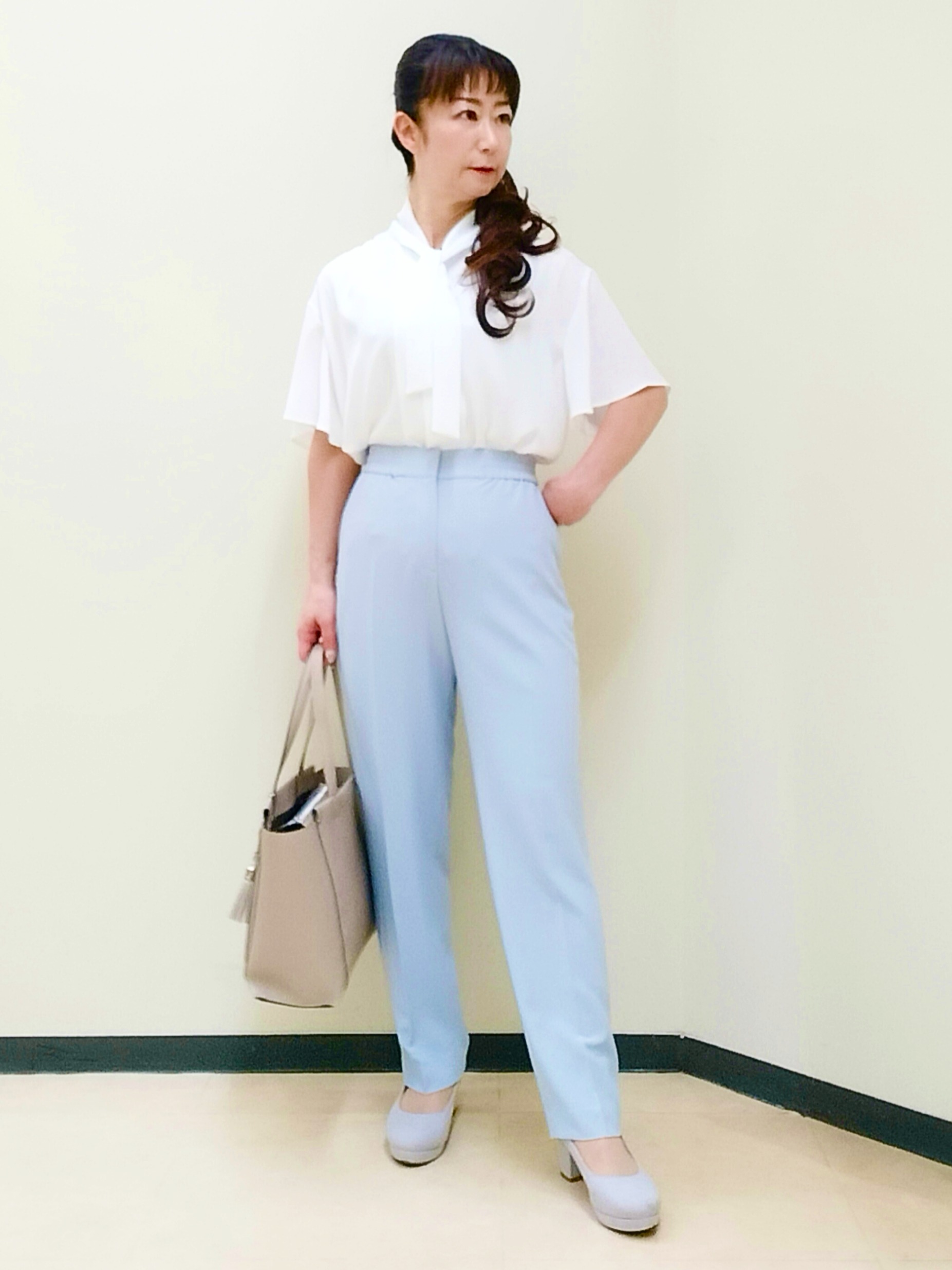 花さんの「Reflect｜【マシンウォッシュ可】フレアスリーブボウタイブラウス」を使ったコーディネート