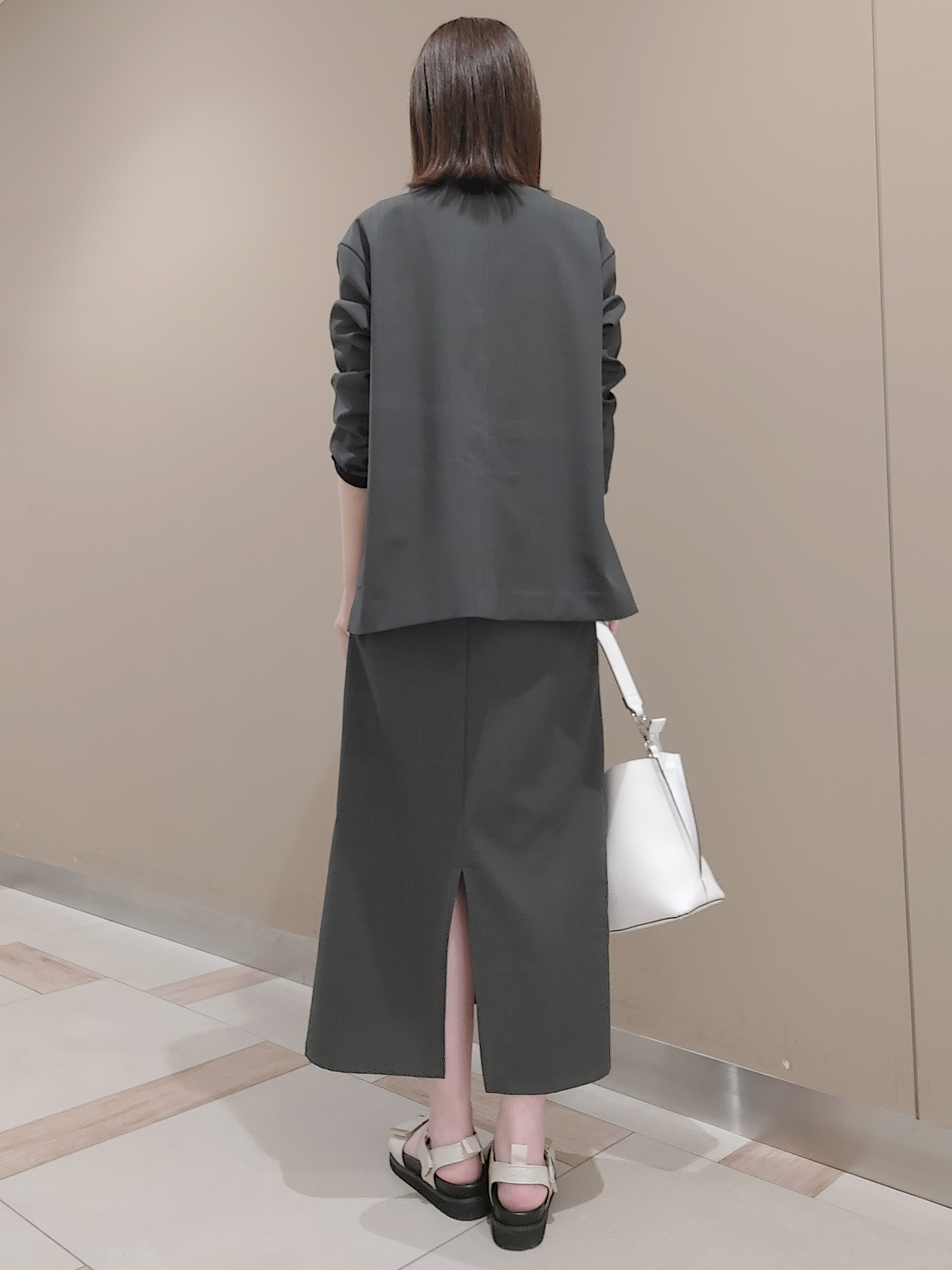 saiさんの「Reflect｜【単品使い◎】ジャケット＋ナロースカートセット」を使ったコーディネート