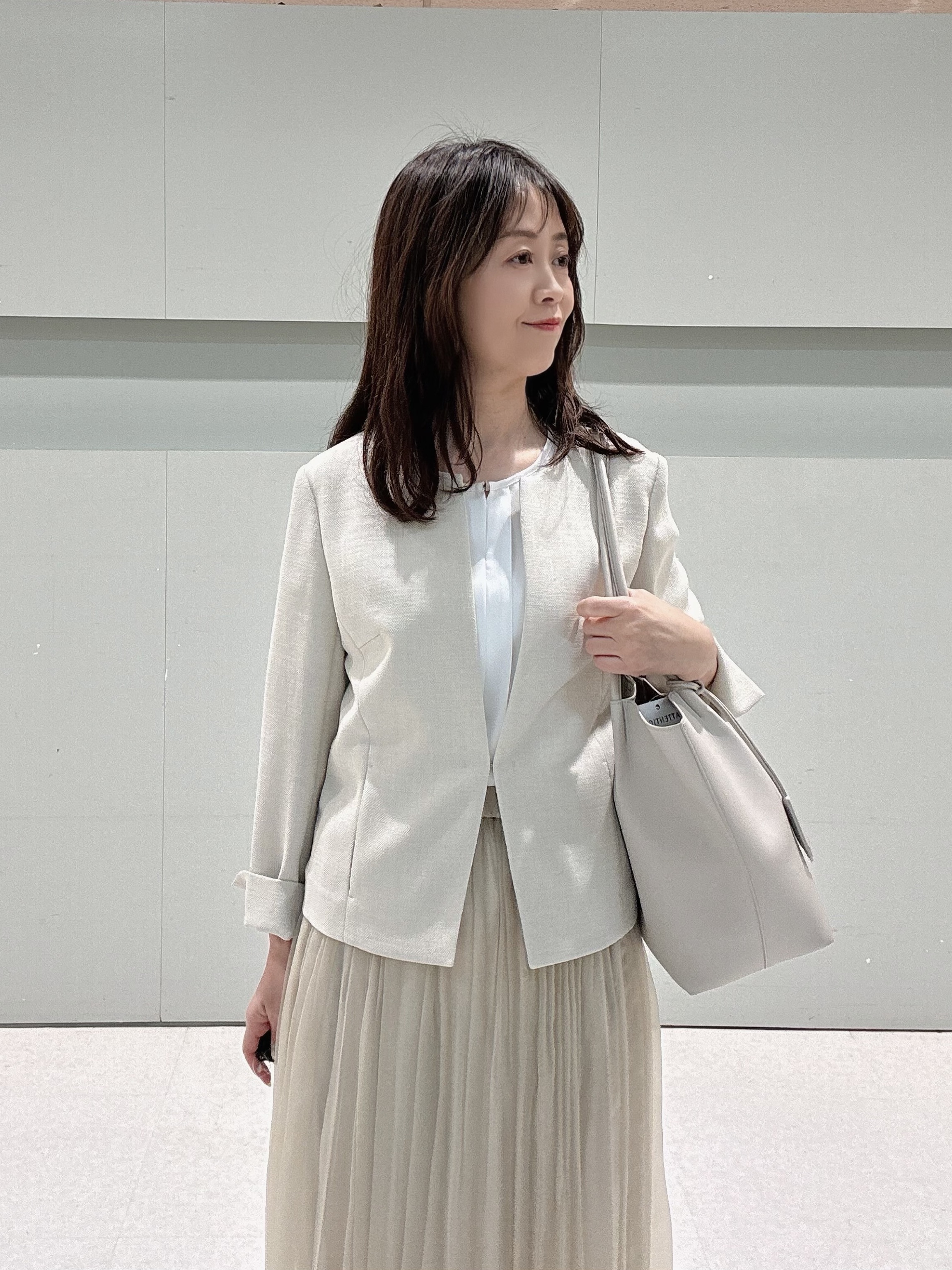 makiさんの「UNTITLED｜【清涼感/洗える】ミニマルシルエットジャケット」を使ったコーディネート