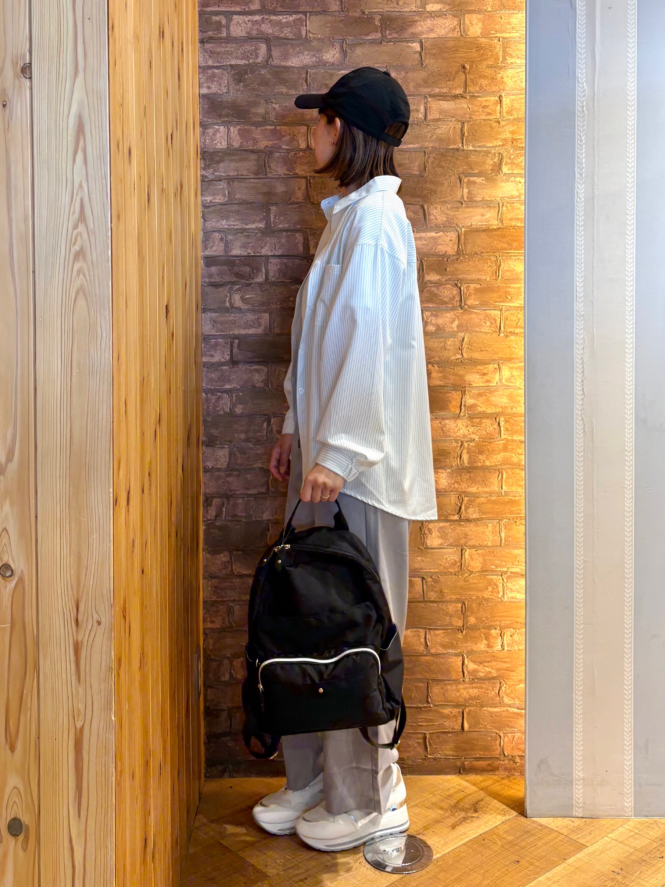 mieさんの「SHOO･LA･RUE｜【ひんやり/UV/吸水速乾/洗濯後しわになりにくい】ラッシュガードにもなる ストライプシャツ」を使ったコーディネート