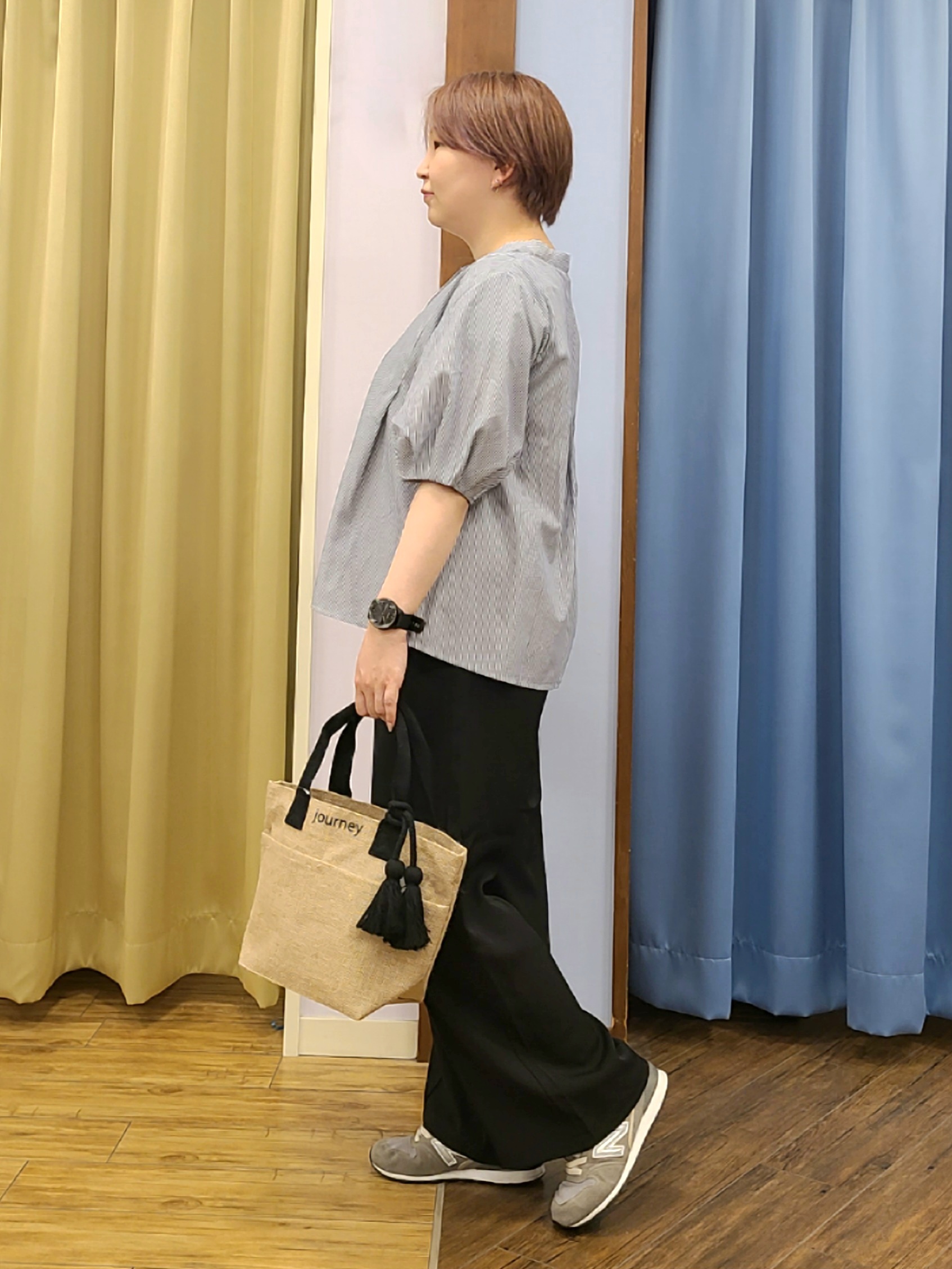 Chiiさんの「SHOO･LA･RUE｜【高レビュー/洗濯後しわになりにくい/インせず着られる】自然に体型カバー 麻調ペプラムブラウス」を使ったコーディネート
