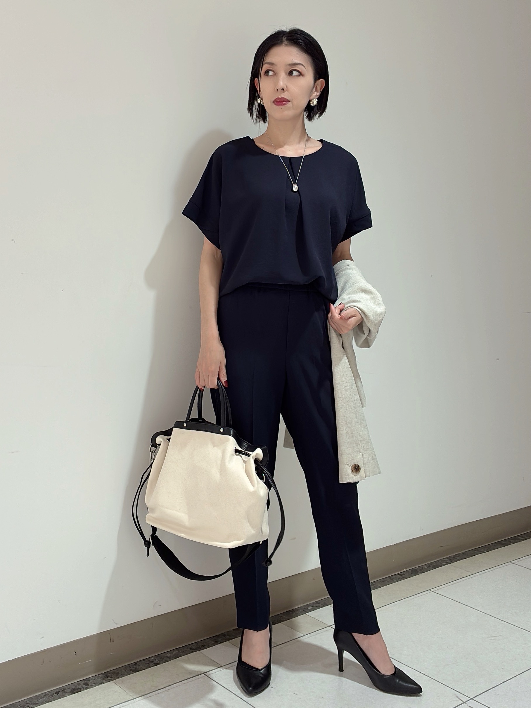 環さんの「UNTITLED｜【さらりと快適/セットアップ可/UV/接触冷感】スラブカラーレスジャケット」を使ったコーディネート