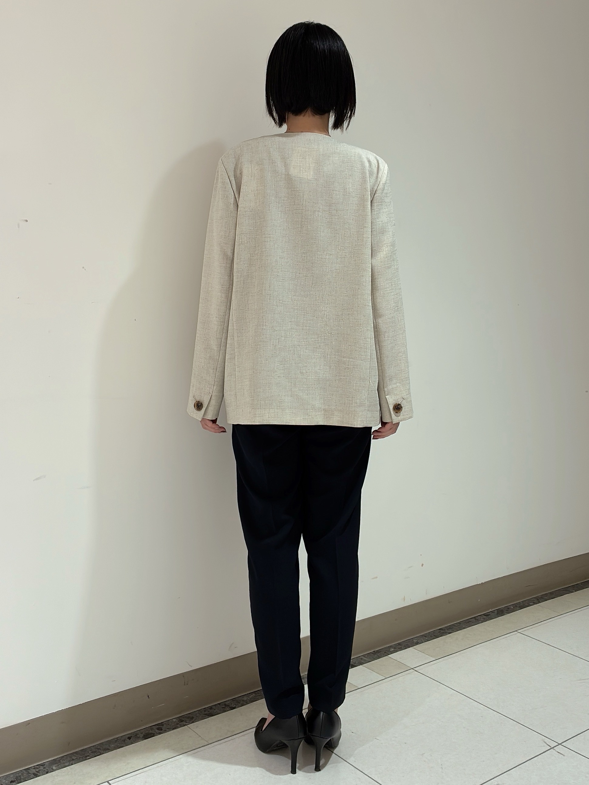 環さんの「UNTITLED｜【さらりと快適/セットアップ可/UV/接触冷感】スラブカラーレスジャケット」を使ったコーディネート