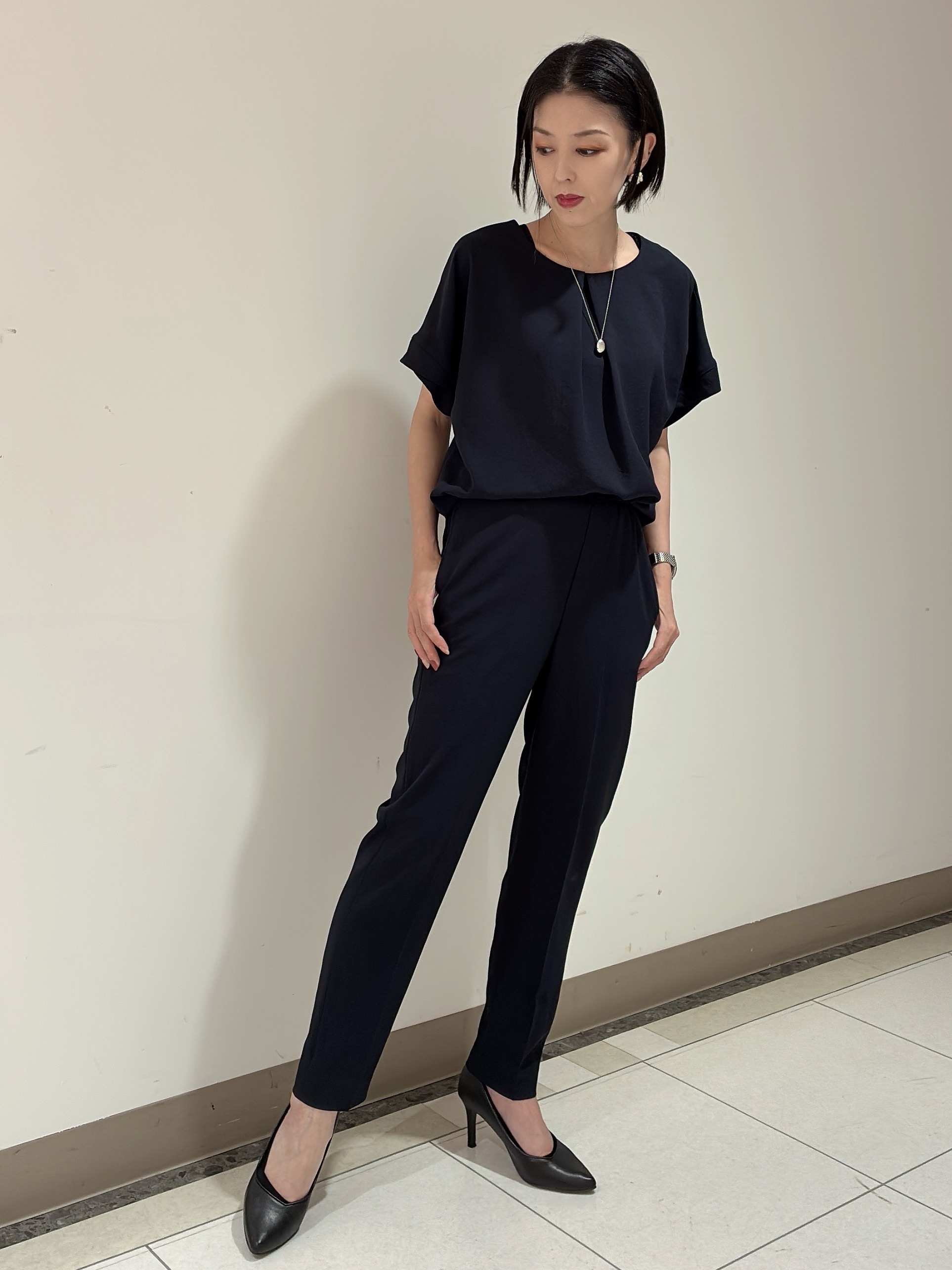 環さんの「UNTITLED｜【さらりと快適/セットアップ可/UV/接触冷感】スラブカラーレスジャケット」を使ったコーディネート