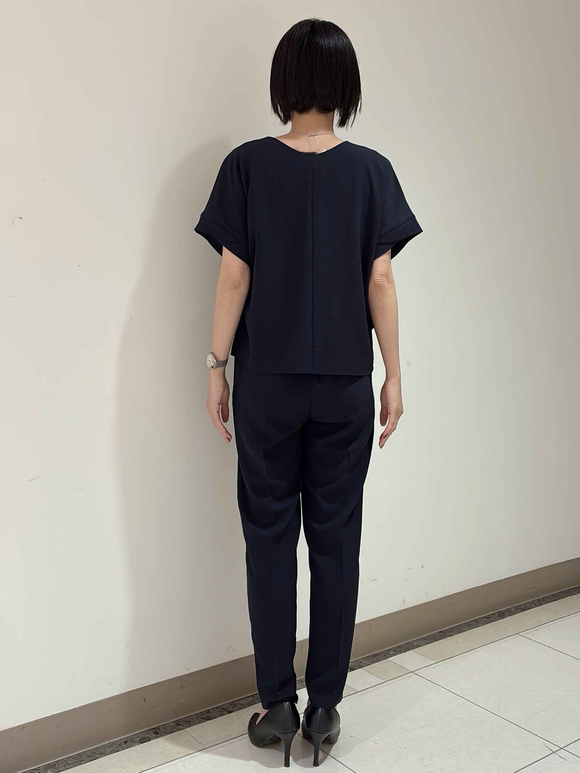 環さんの「UNTITLED｜【さらりと快適/セットアップ可/UV/接触冷感】スラブカラーレスジャケット」を使ったコーディネート