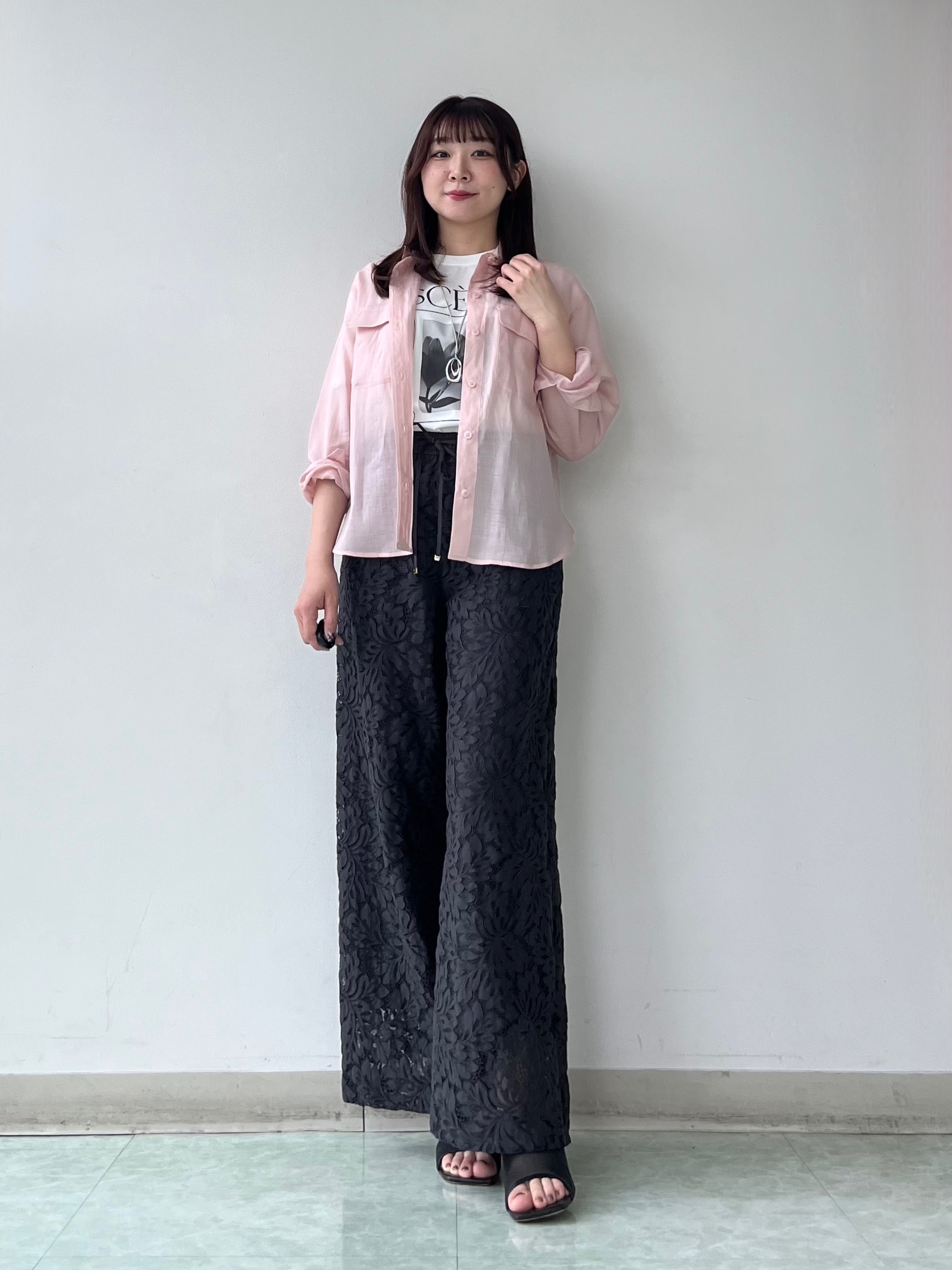 KAHOさんの「UNTITLED｜【古畑星夏さん着用/接触冷感】ドライタッチシャツ」を使ったコーディネート