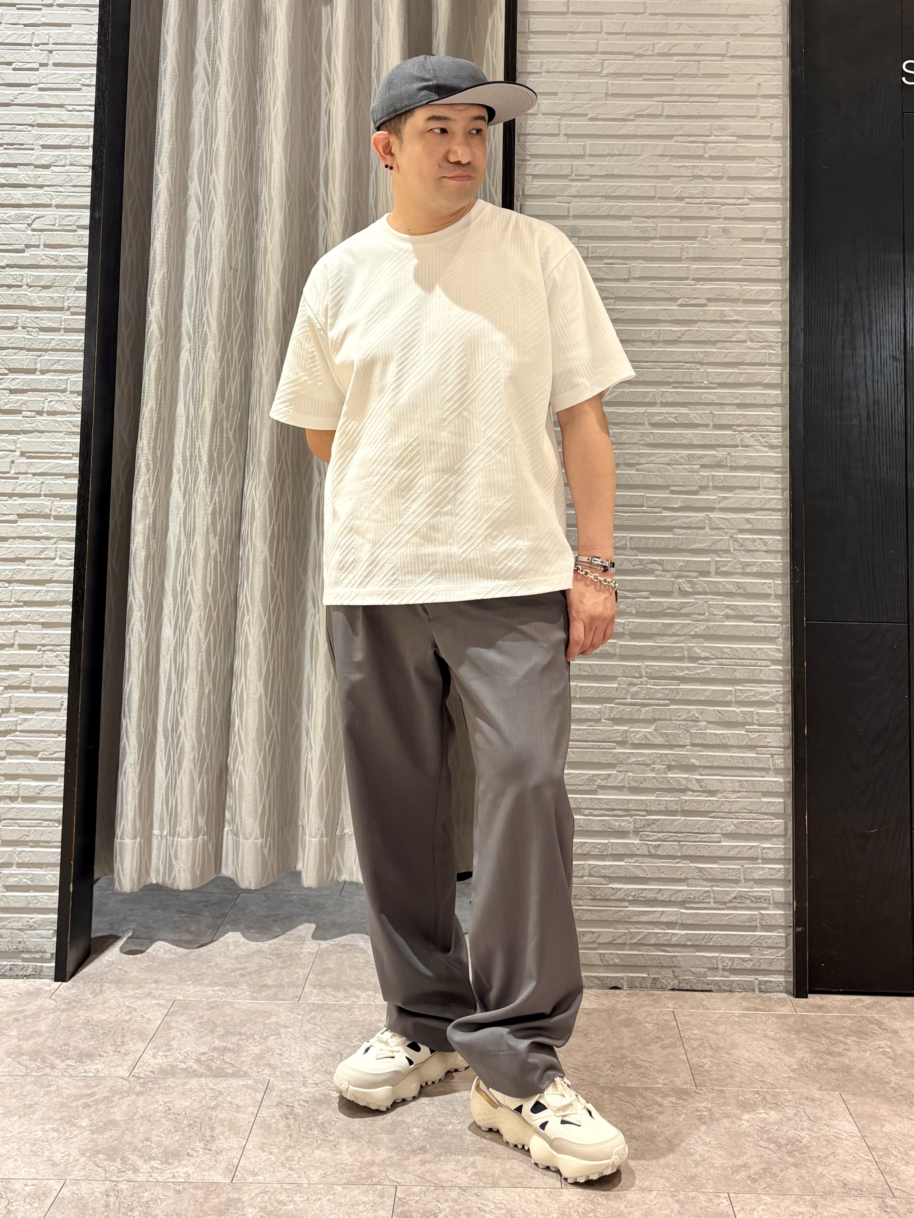 Pーyamaさんの「THE SHOP TK｜LITE TEX バンドカラー半袖シャツ 接触冷感/吸水速乾/UVカット/アンチピリング/イージーケ」を使ったコーディネート