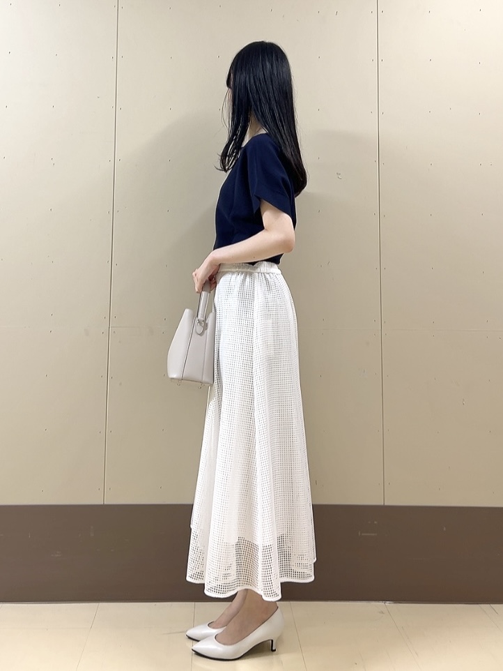 sechiさんの「UNTITLED｜【11色展開/体型カバー】前後2WAYフレンチスリーブニット」を使ったコーディネート
