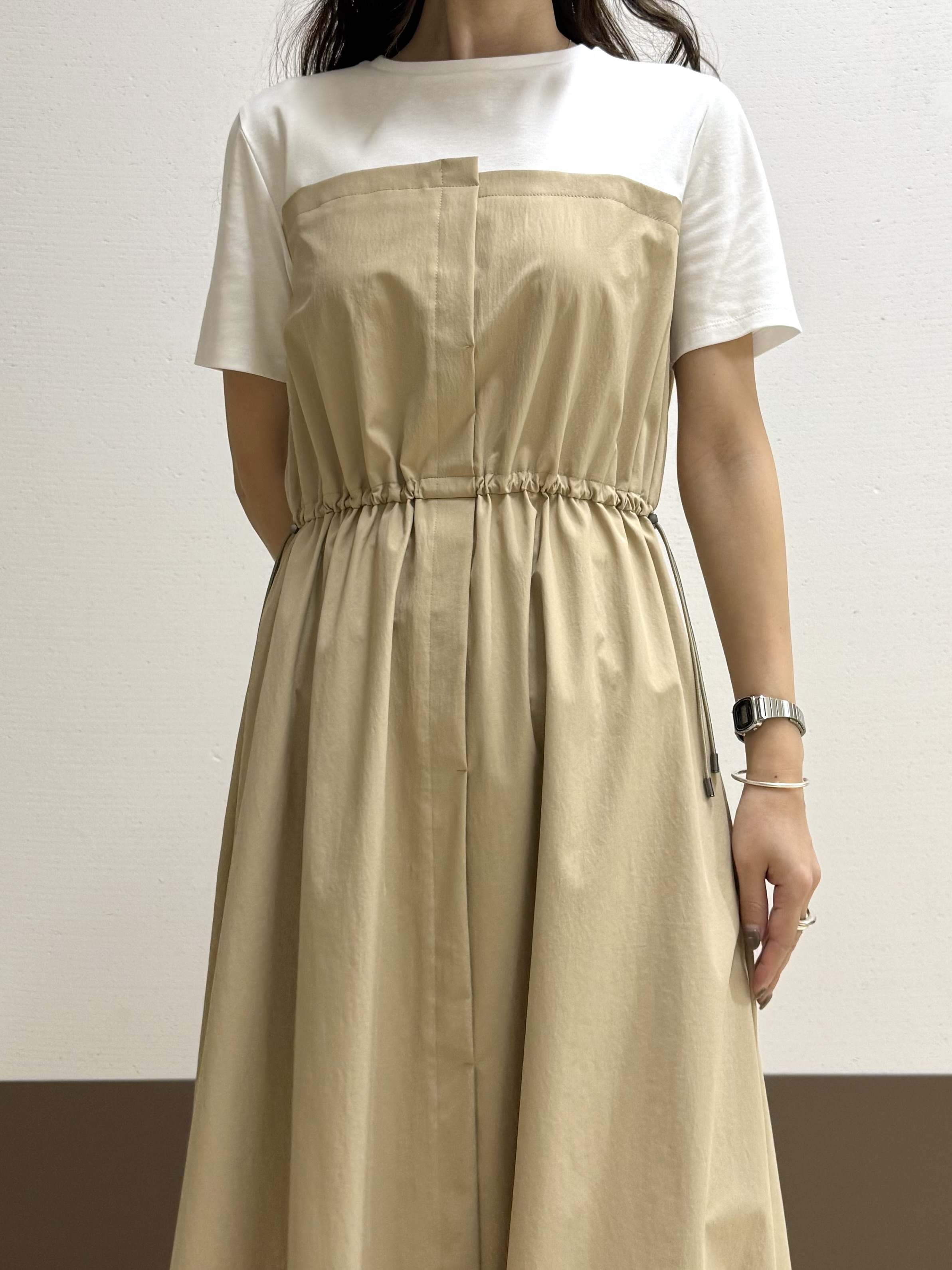 mamiさんの「INDIVI｜【洗える／1枚でキマる／ドロスト付】ビスチェ風ドッキングTワンピース」を使ったコーディネート