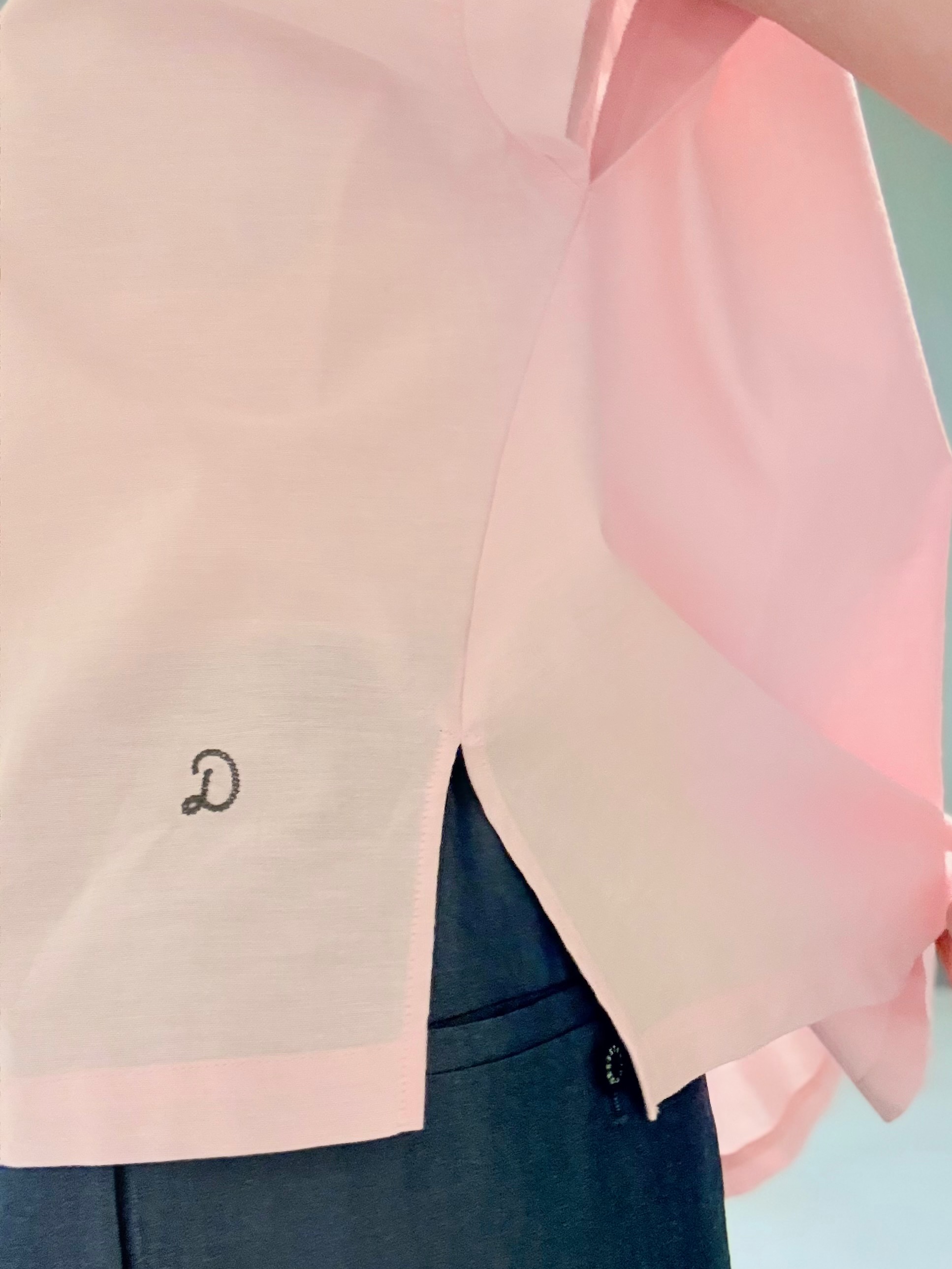 Yamaさんの「DRESSTERIOR｜【毎年人気/ウォッシャブル】バックフレアオックスシャツ」を使ったコーディネート