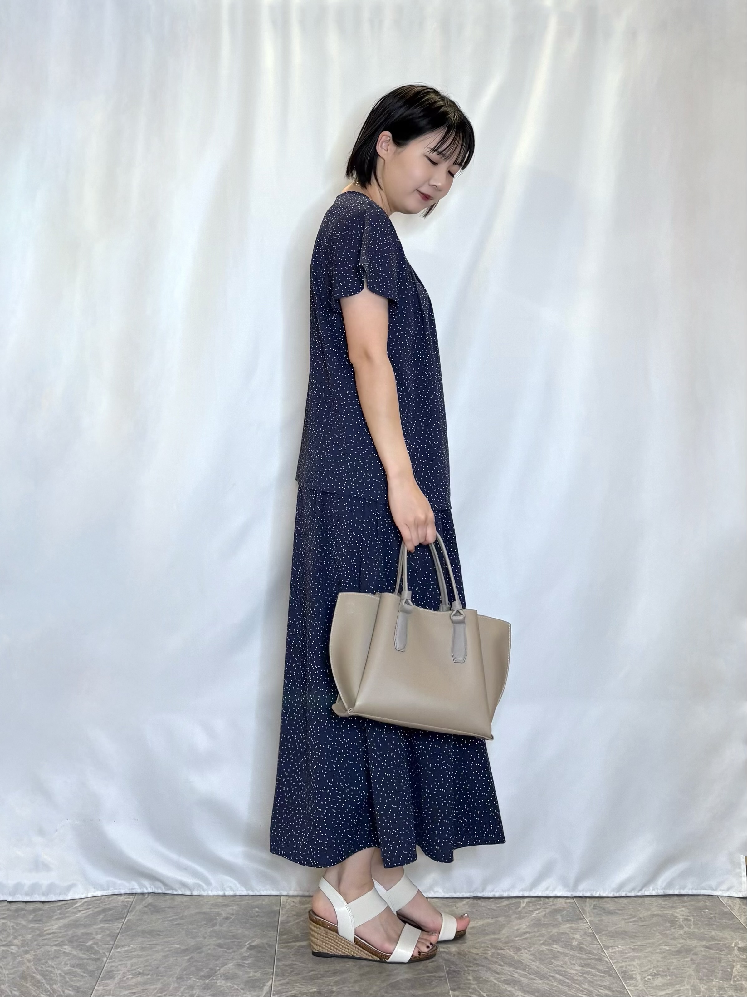 ネリさんの「SHOO･LA･RUE｜【ひんやり/UV/セットアップ可】洗濯後しわになりにくい スキッパーブラウス」を使ったコーディネート