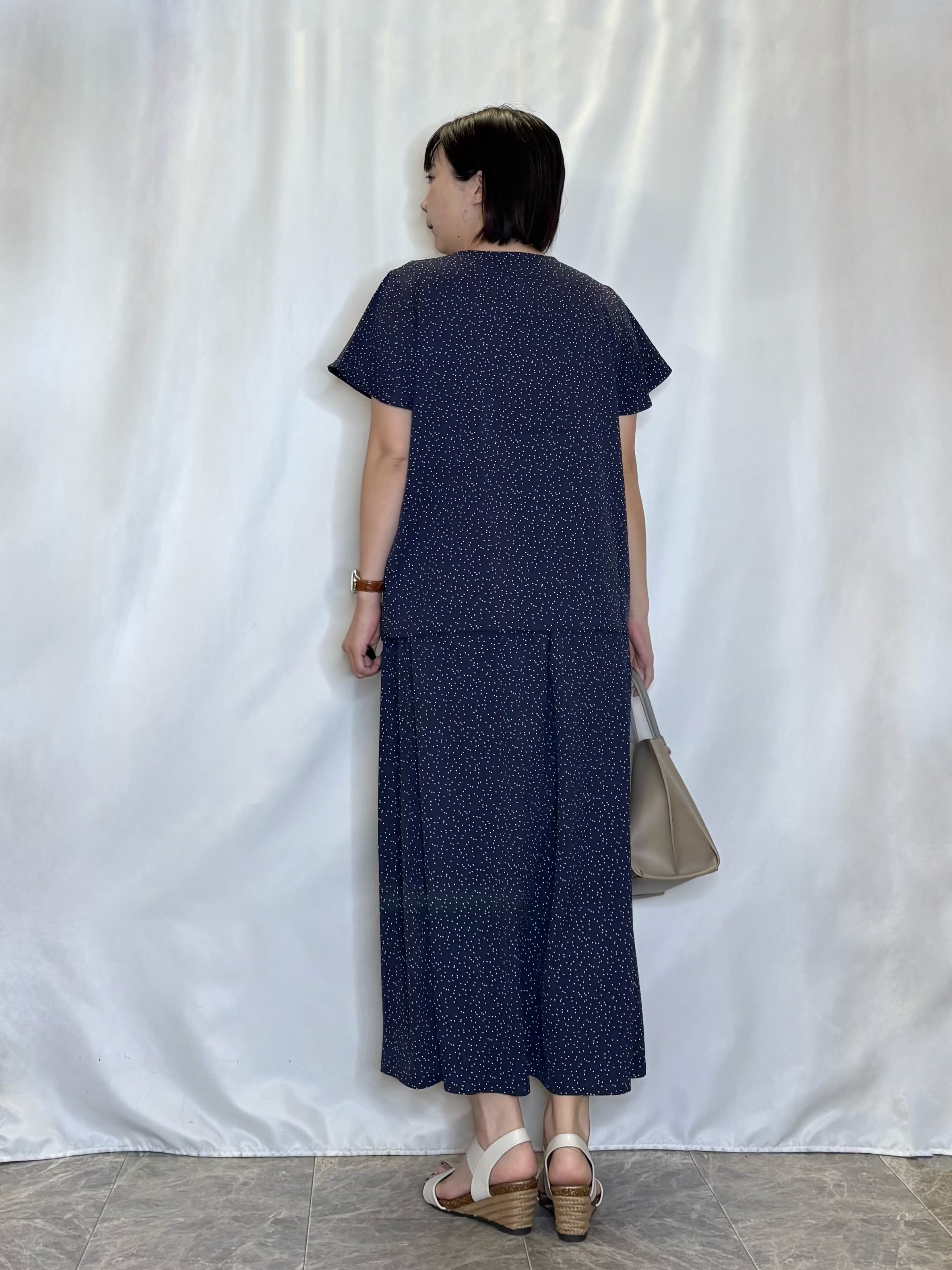 ネリさんの「SHOO･LA･RUE｜【ひんやり/UV/セットアップ可】洗濯後しわになりにくい スキッパーブラウス」を使ったコーディネート