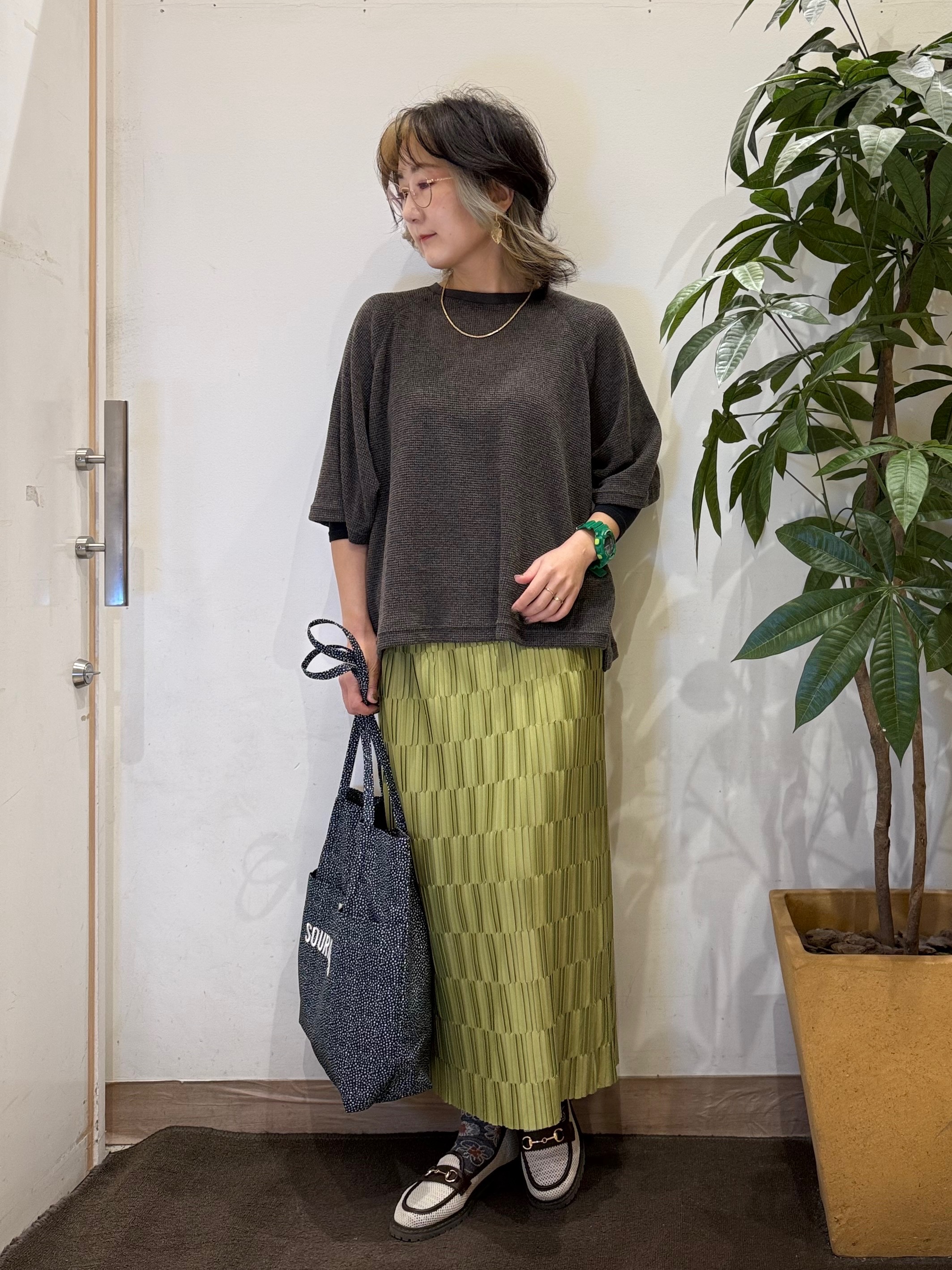 misakiさんの「SHOO･LA･RUE｜【S-LL】シアーワッフル ラグラン5分袖ゆるTシャツ」を使ったコーディネート