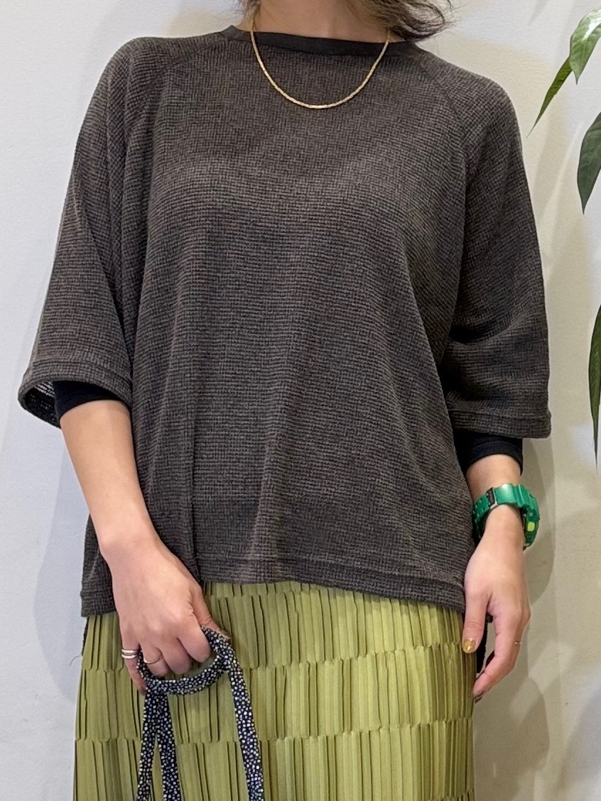 misakiさんの「SHOO･LA･RUE｜【S-LL】シアーワッフル ラグラン5分袖ゆるTシャツ」を使ったコーディネート