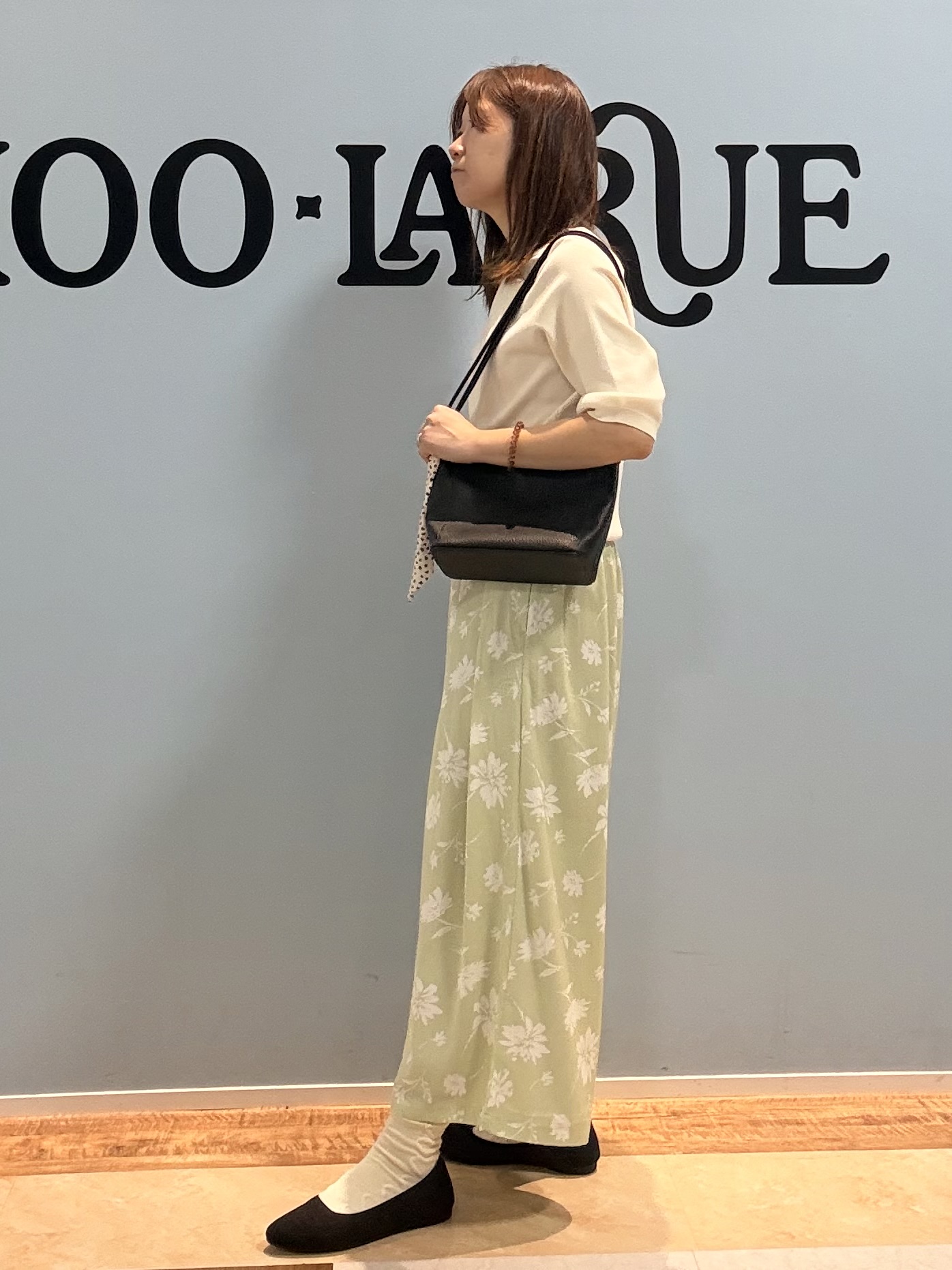 Naaatsuさんの「SHOO･LA･RUE｜【毎日洗える/S-LL/ひんやり/UV】上半身すっきり 二の腕見せない5分袖ニット」を使ったコーディネート