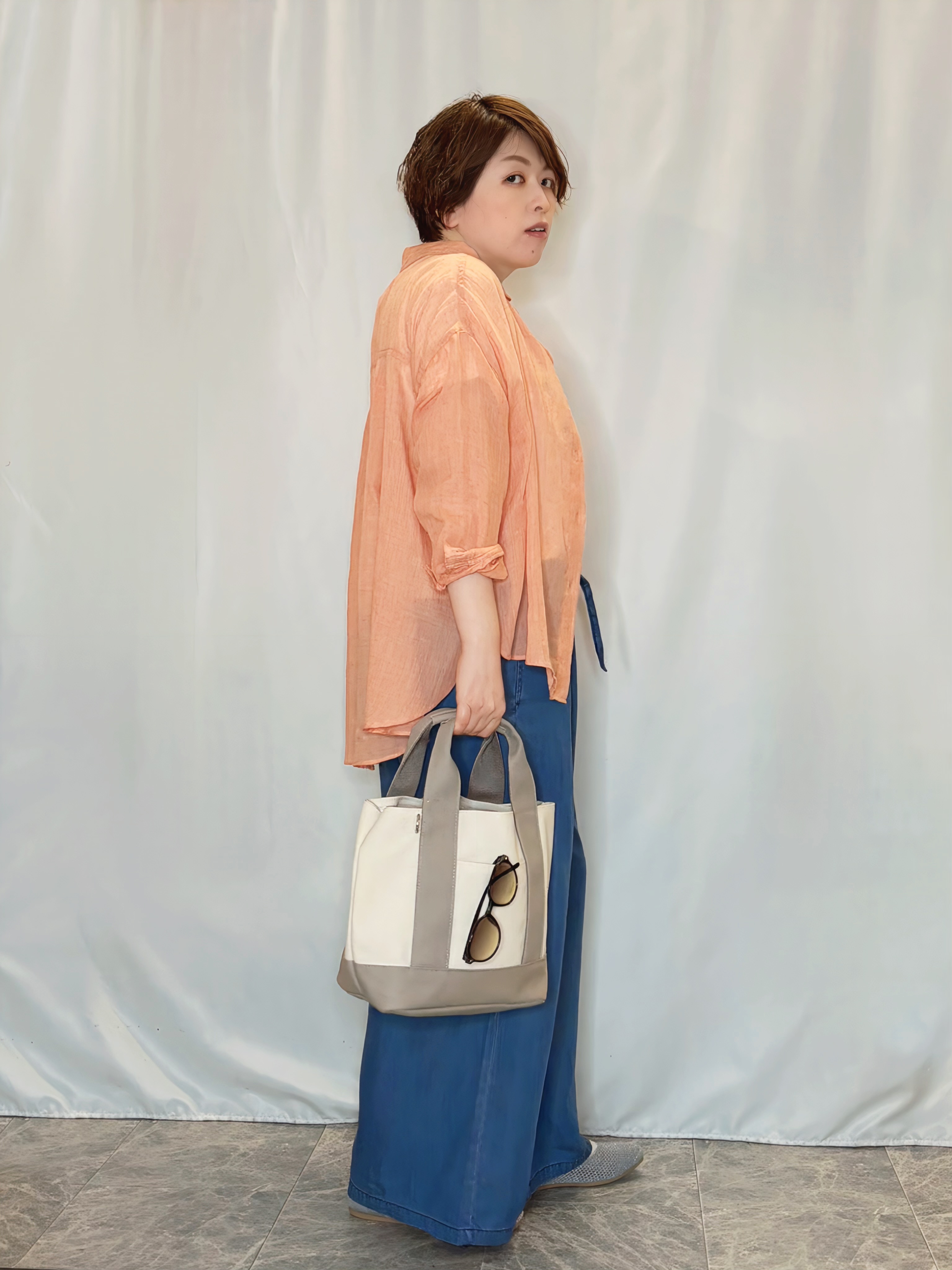 たみさんの「SHOO･LA･RUE｜【体型カバー】ふんわり質感 やわらかこなれシアーシャツ」を使ったコーディネート
