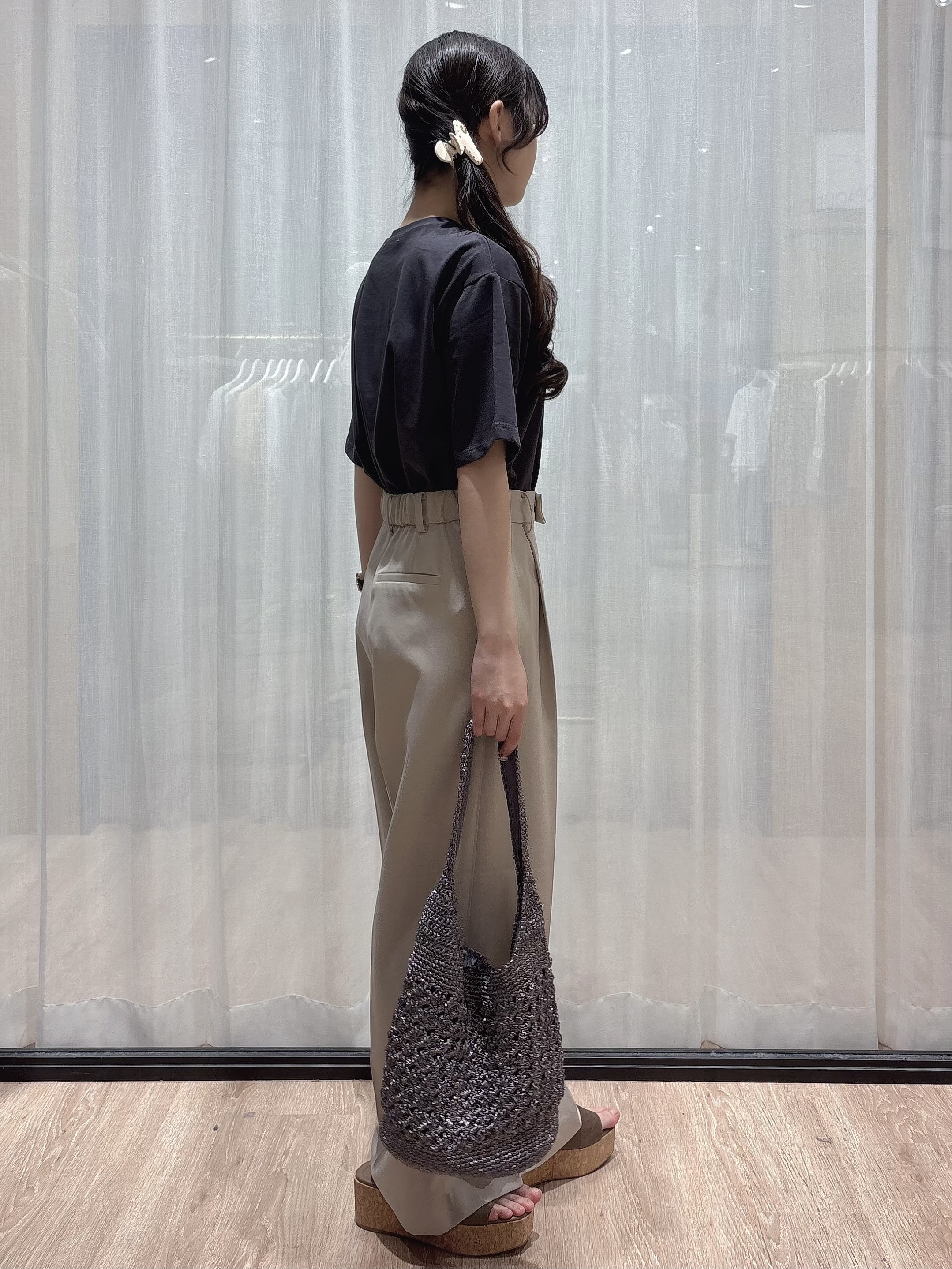 ぞうげさんの「OPAQUE.CLIP｜ロゴプリントアソートTシャツ【洗濯機OK】」を使ったコーディネート