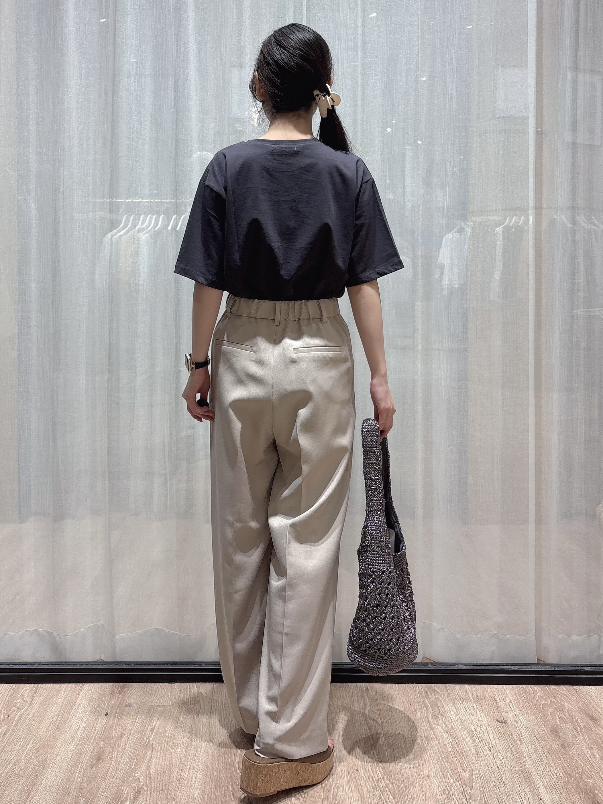 ぞうげさんの「OPAQUE.CLIP｜ロゴプリントアソートTシャツ【洗濯機OK】」を使ったコーディネート