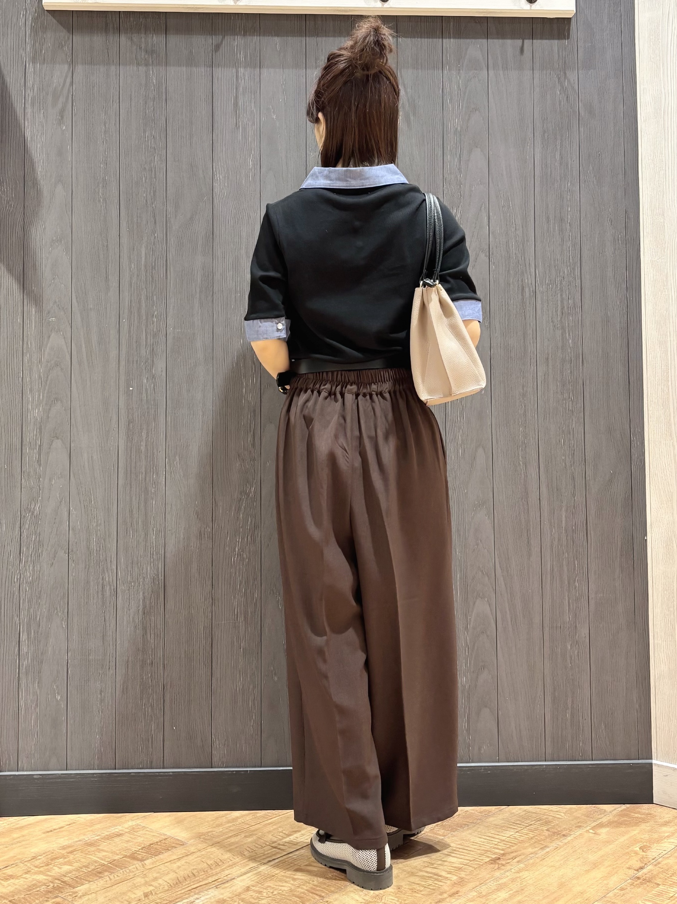 meiさんの「SHOO･LA･RUE｜【洗濯機可/S-LL】シャツレイヤード風 テレコポロトップス」を使ったコーディネート