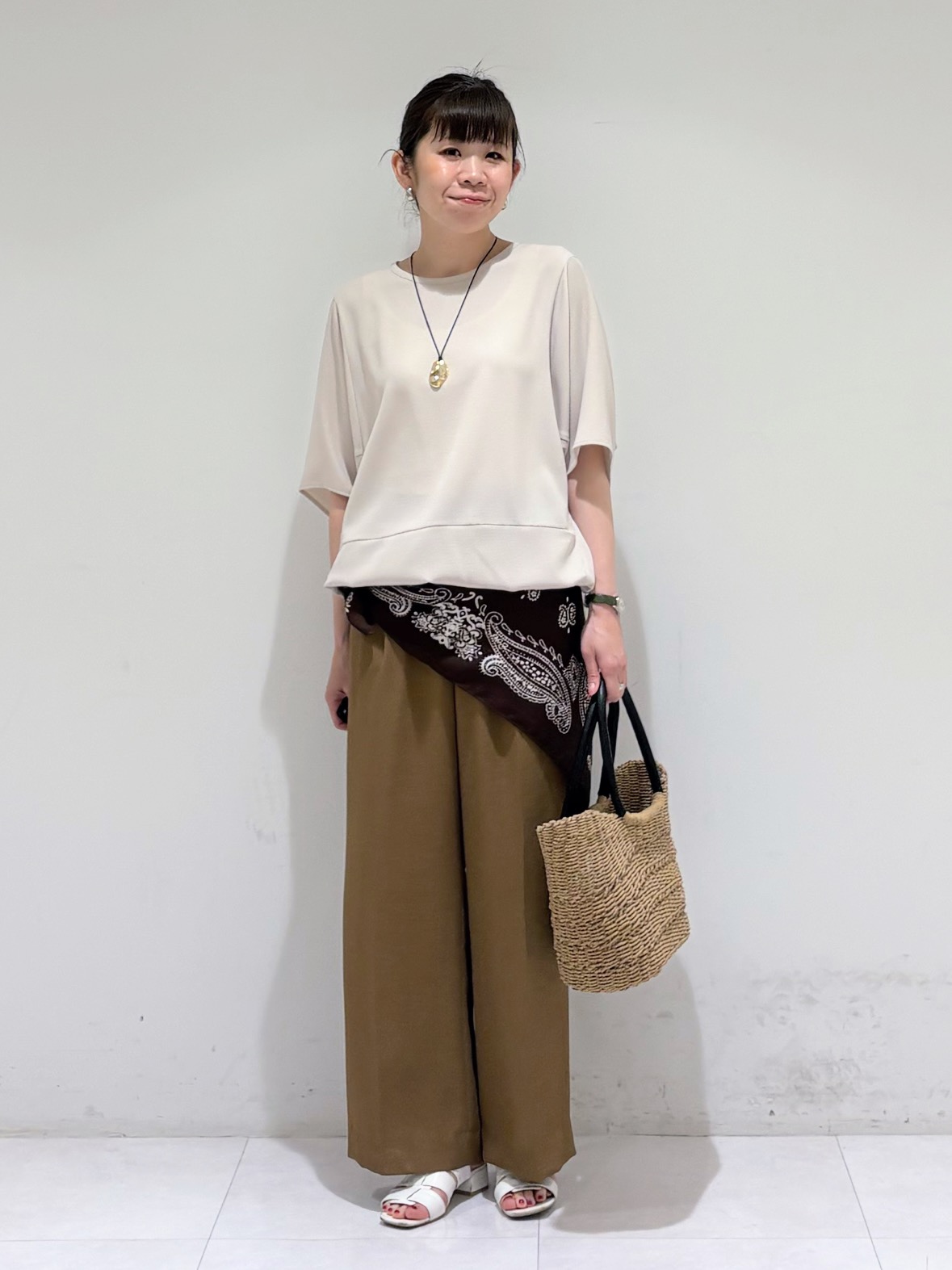 tsuyuさんの「INDIVI｜リネン調ペーズリースカーフ」を使ったコーディネート