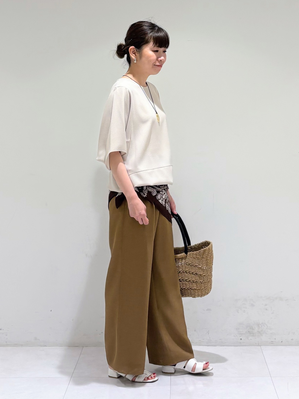 tsuyuさんの「INDIVI｜リネン調ペーズリースカーフ」を使ったコーディネート