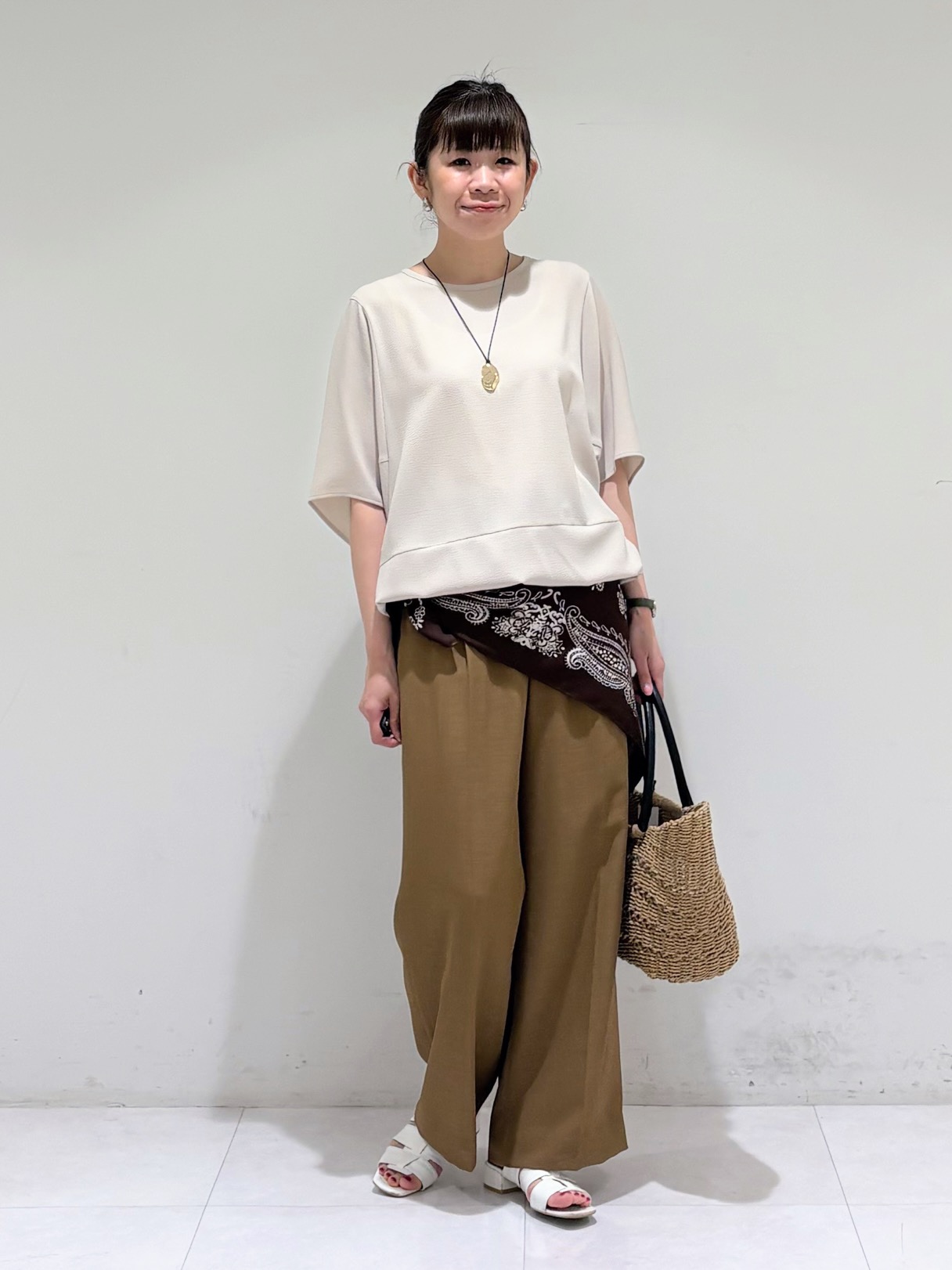 tsuyuさんの「INDIVI｜リネン調ペーズリースカーフ」を使ったコーディネート