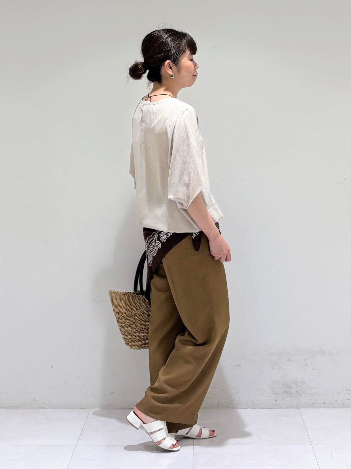 tsuyuさんの「INDIVI｜リネン調ペーズリースカーフ」を使ったコーディネート