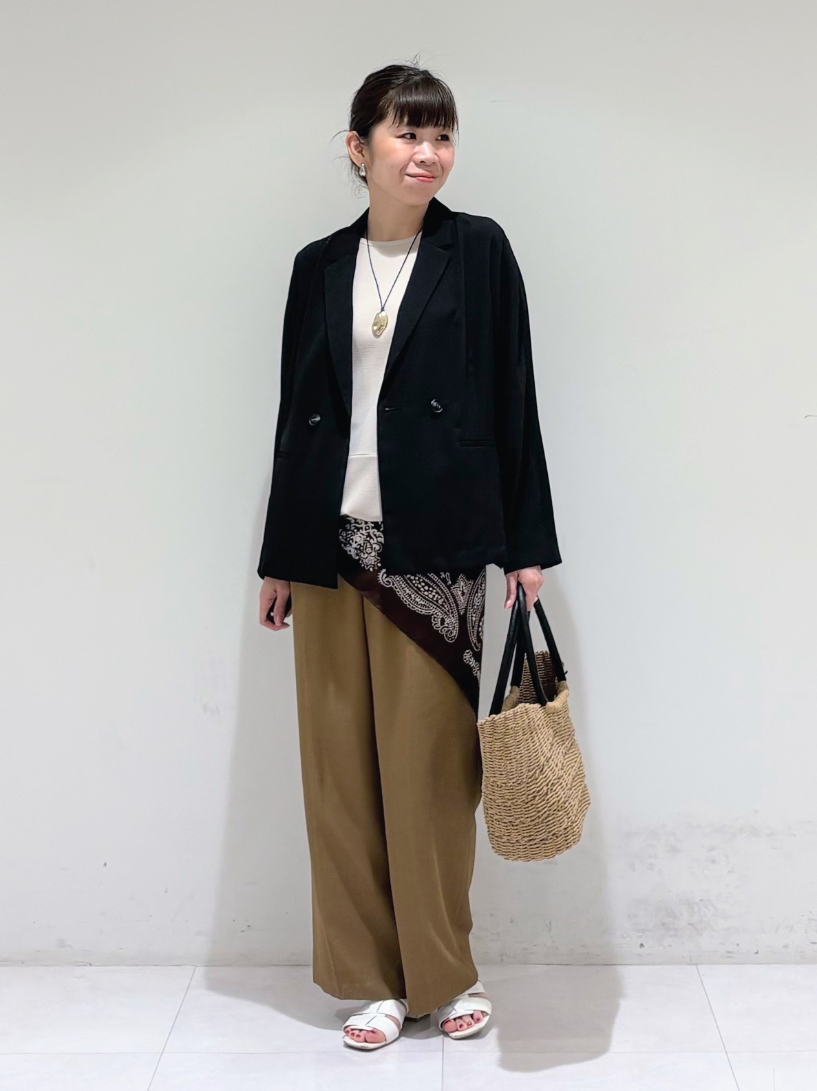 tsuyuさんの「INDIVI｜リネン調ペーズリースカーフ」を使ったコーディネート
