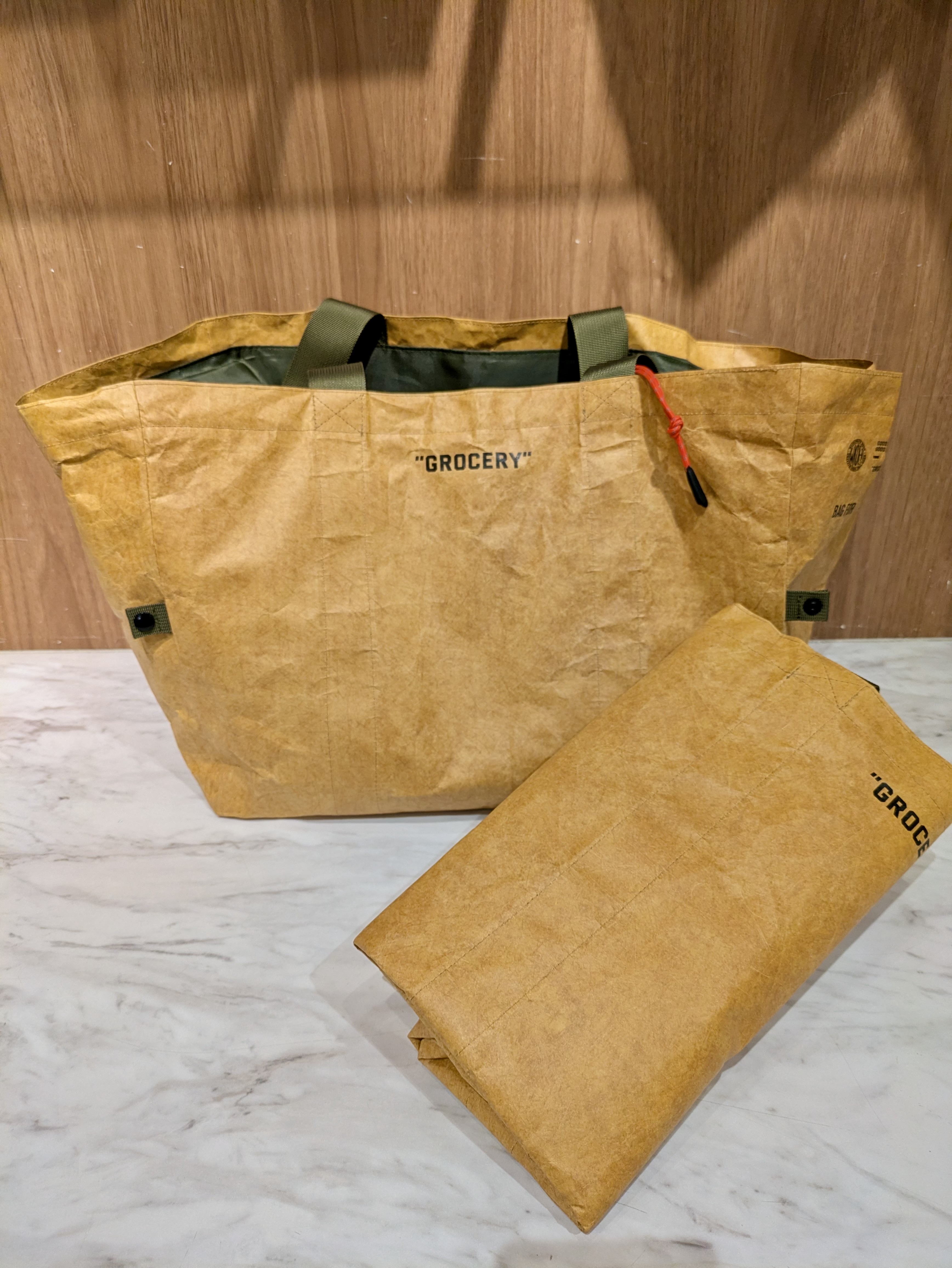 n.さんの「212 KITCHEN STORE｜COOLBAG BOTTLE GY」を使ったコーディネート