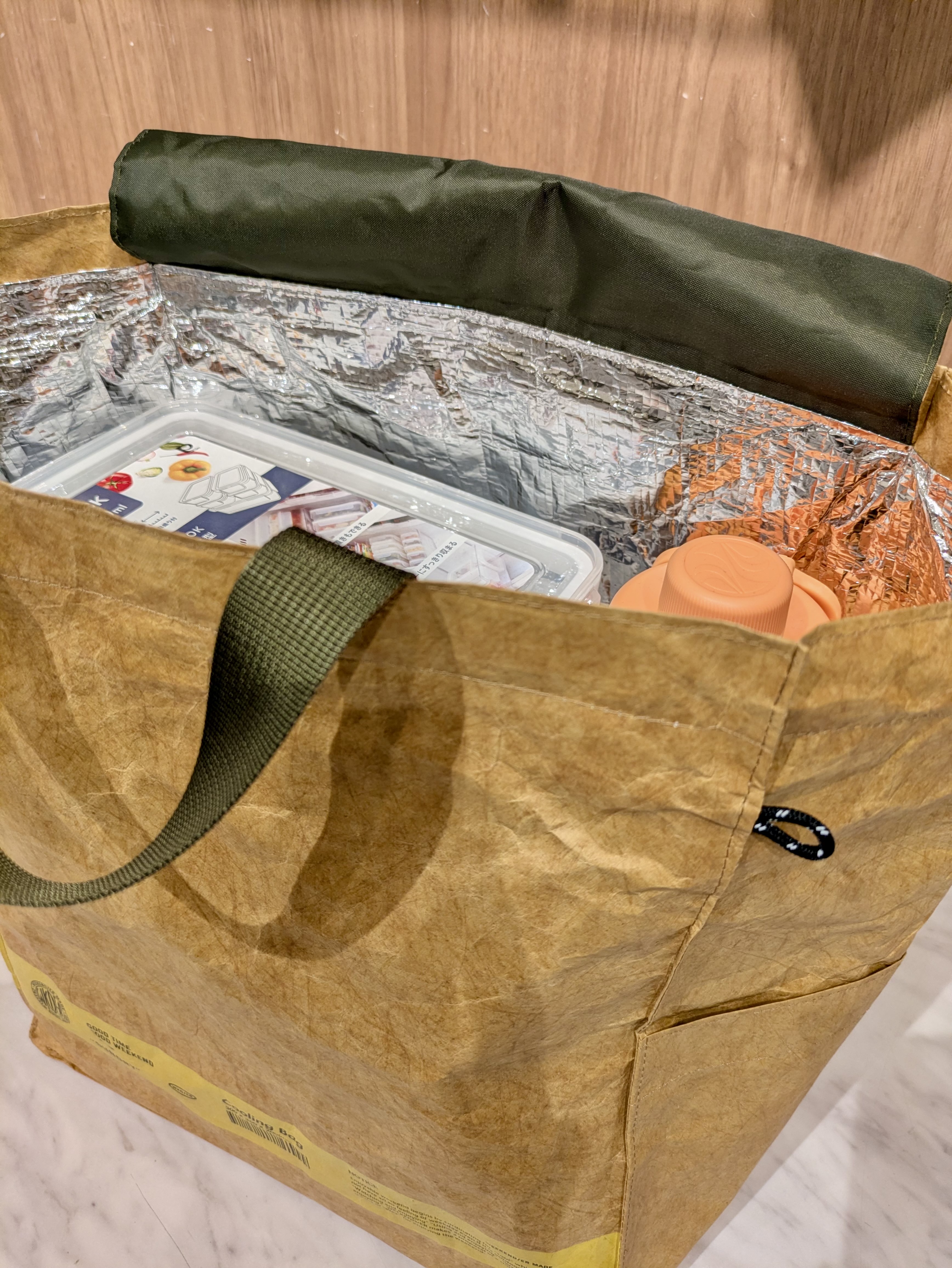 n.さんの「212 KITCHEN STORE｜COOLBAG BOTTLE GY」を使ったコーディネート