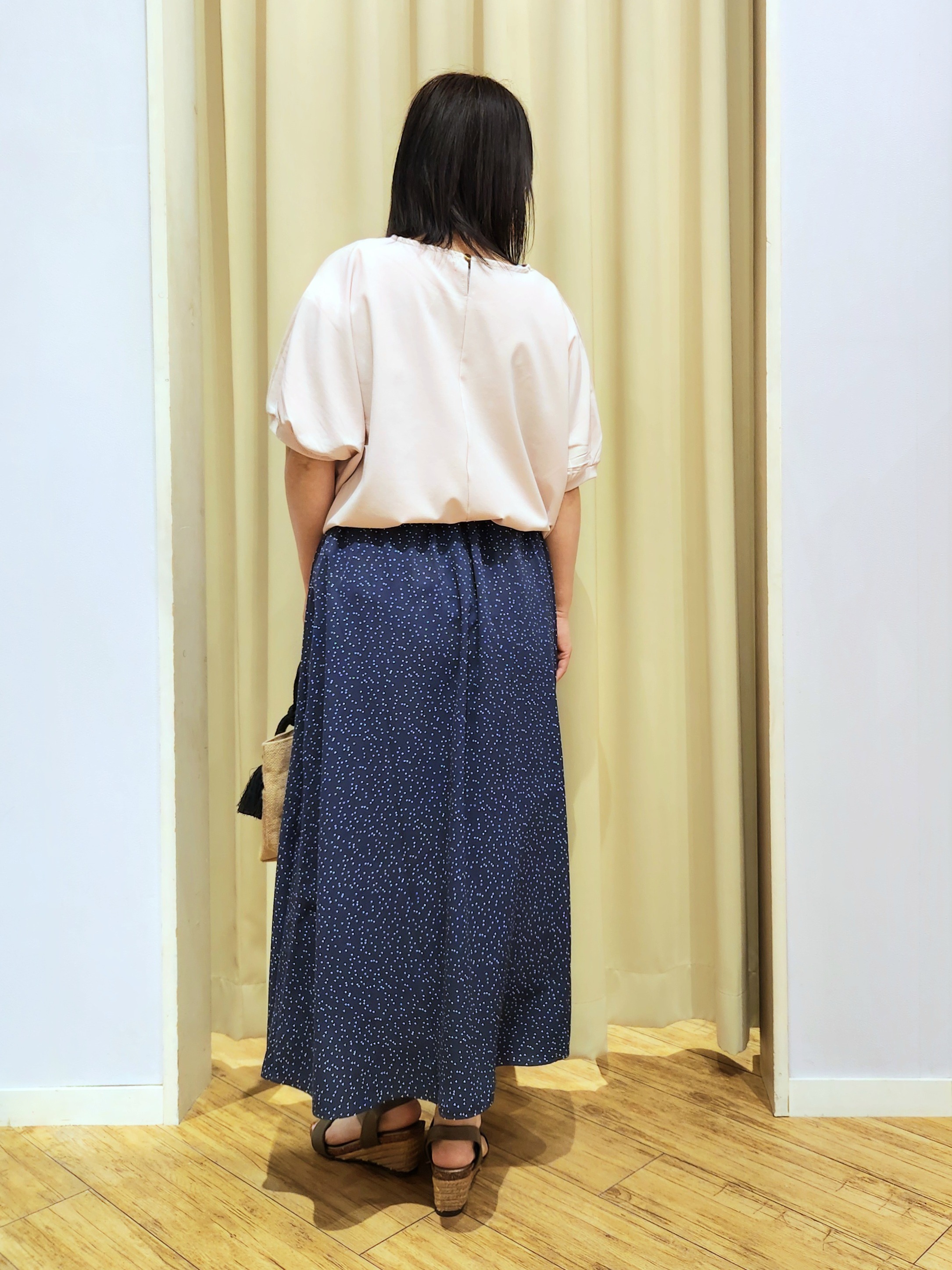 くまさんの「SHOO･LA･RUE｜【ひんやり/洗濯後しわになりにくい】インせず着られる さらっとタッチのドルマンブラウス」を使ったコーディネート