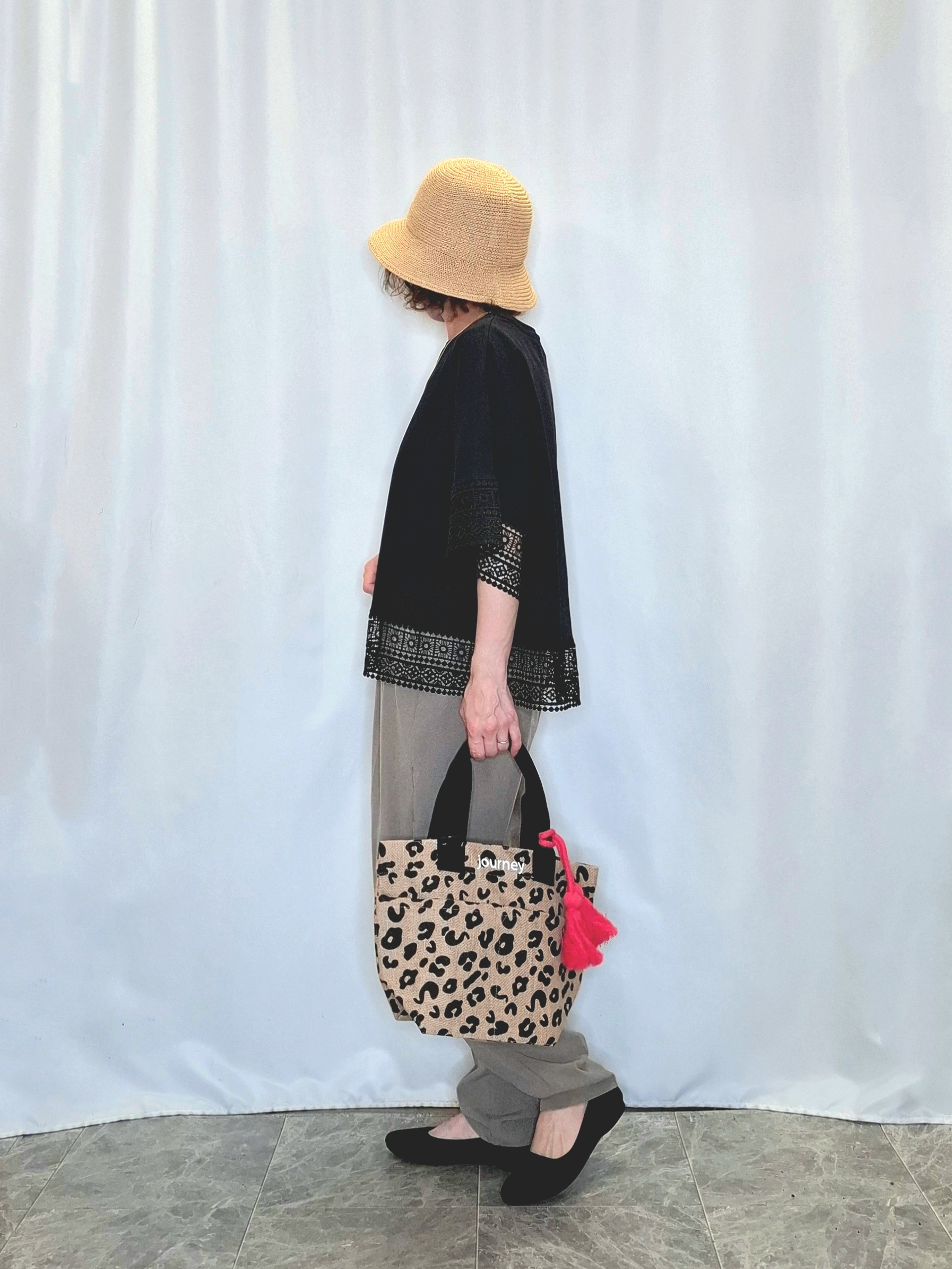 ぬーさんの「SHOO･LA･RUE｜【洗濯機可/ひんやり/体型カバー/S-LL】レース使いがポイント デザインTシャツ」を使ったコーディネート