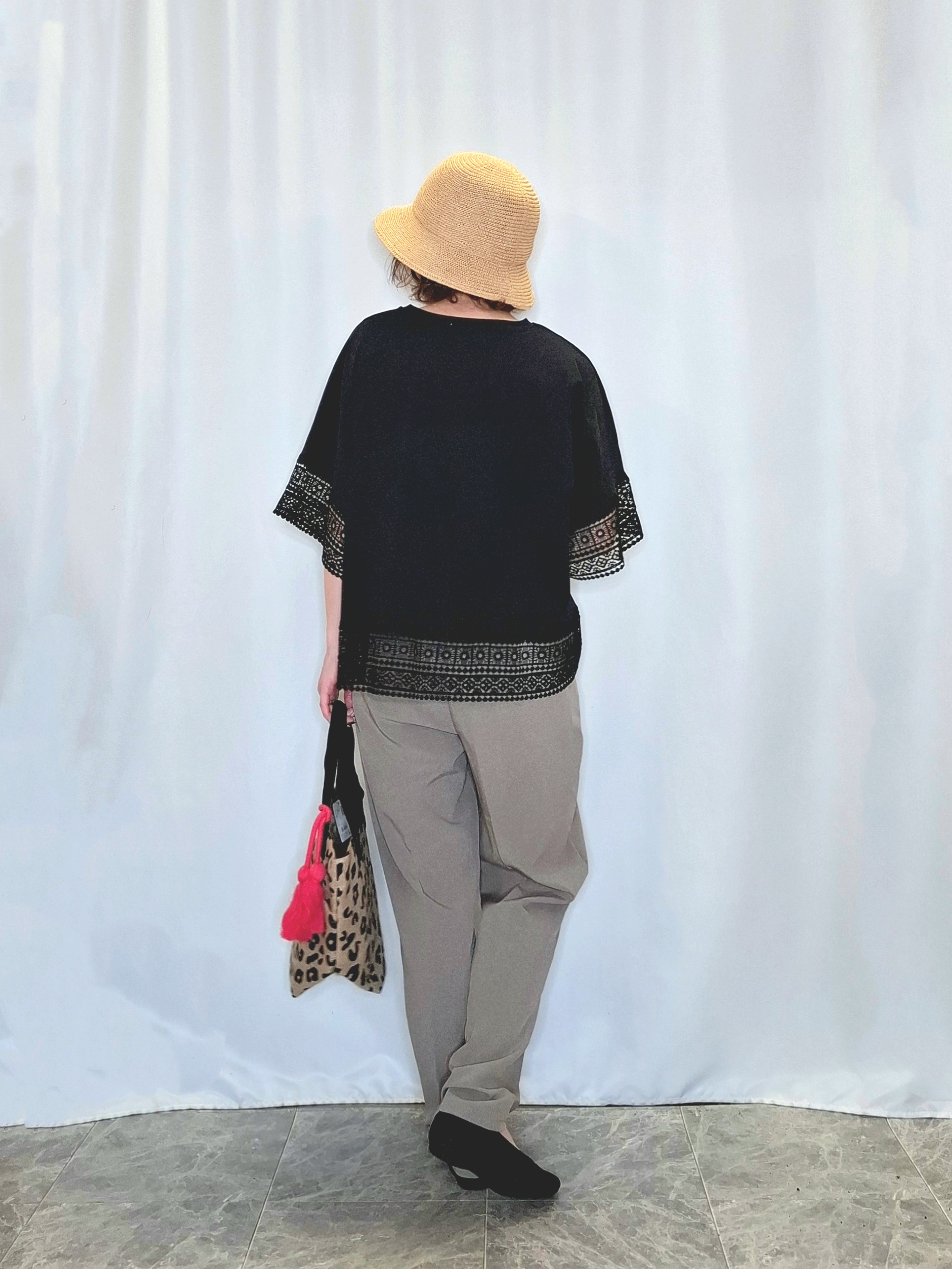 ぬーさんの「SHOO･LA･RUE｜【洗濯機可/ひんやり/体型カバー/S-LL】レース使いがポイント デザインTシャツ」を使ったコーディネート