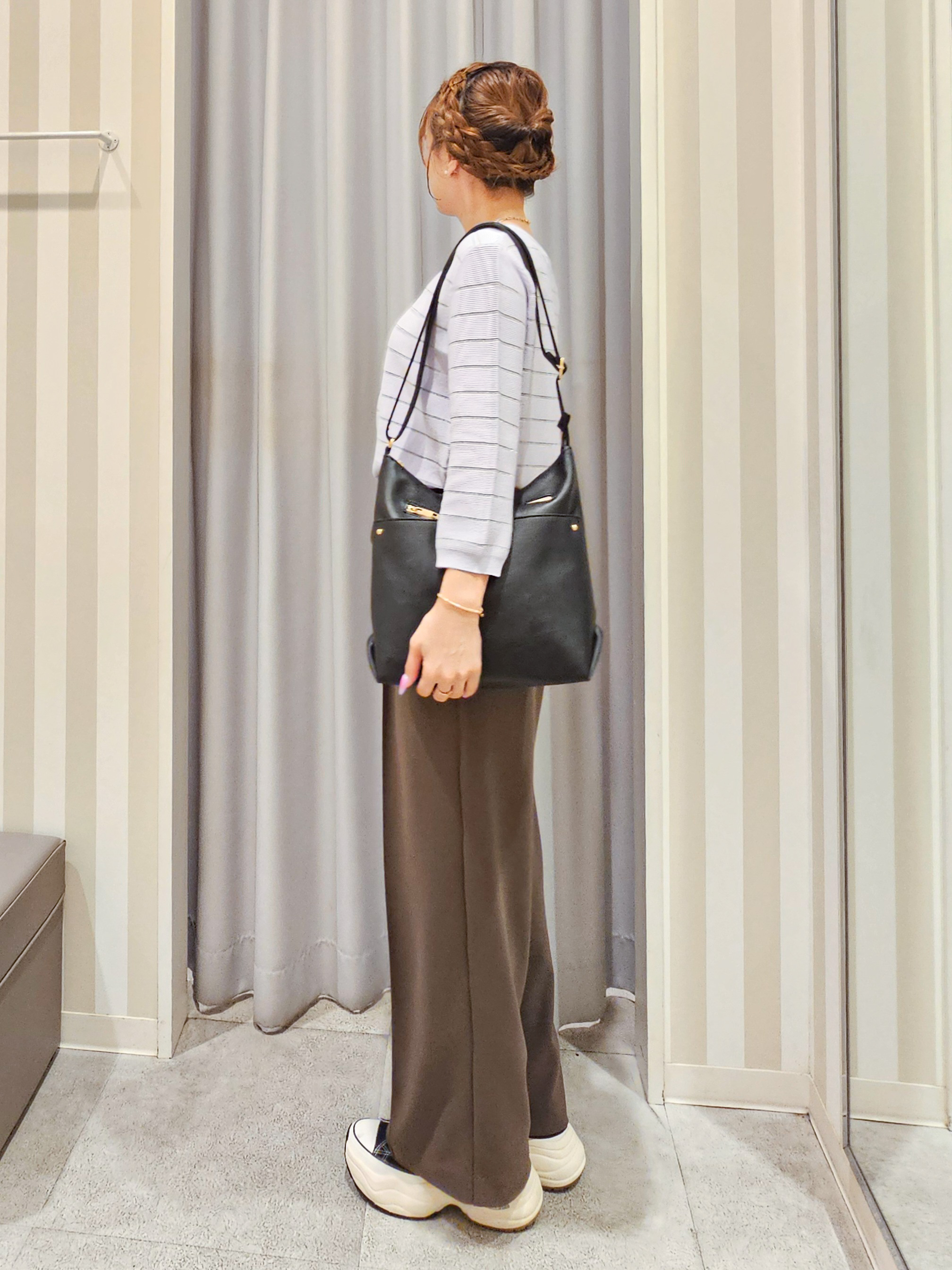 ゆゆさんの「SHOO･LA･RUE｜【高レビュー/洗濯機可/S-LL】さらっと着られる 8分袖Ⅴネックニット」を使ったコーディネート