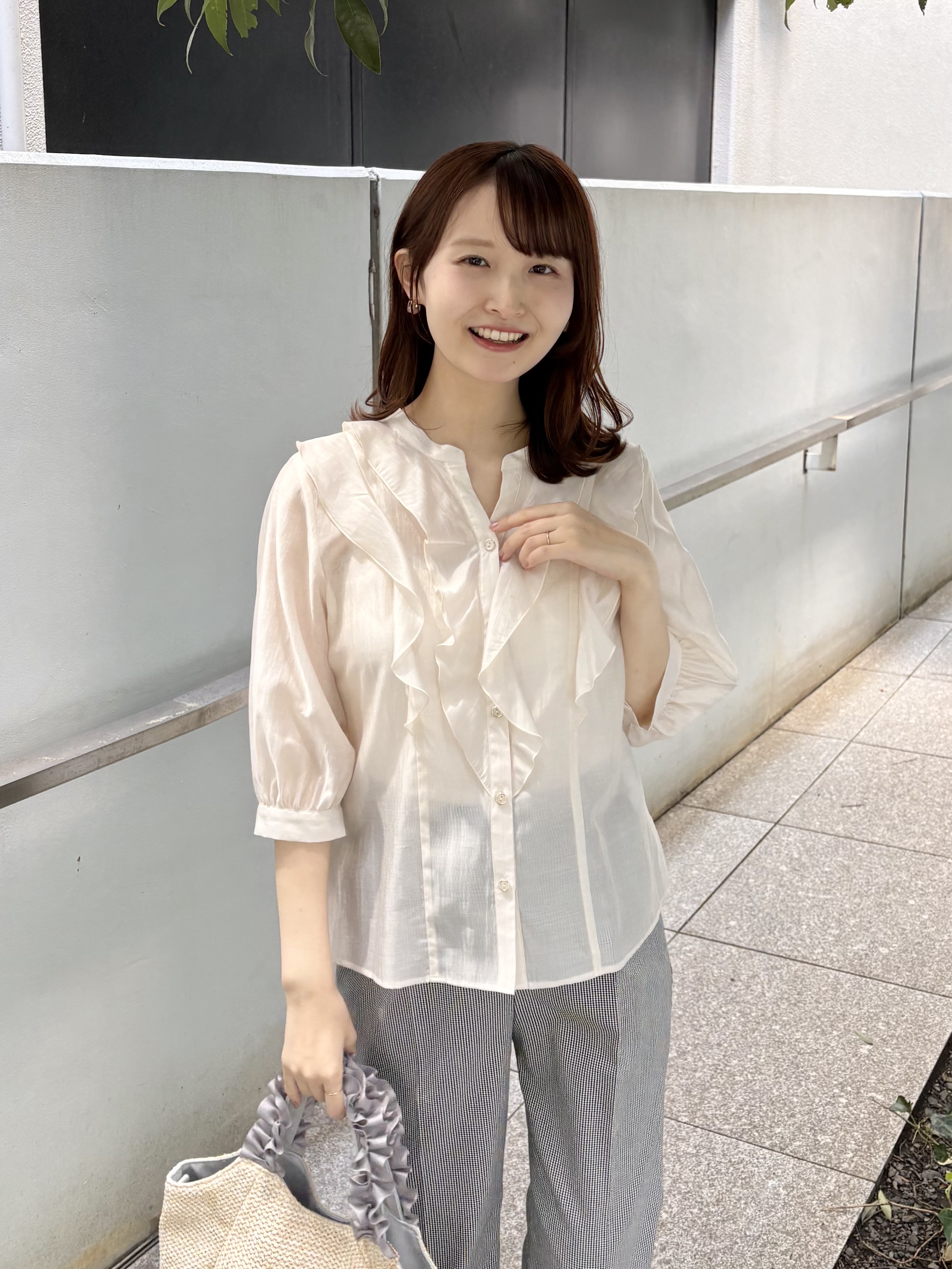 みさかさんの「index｜シアーツイルフリルスキッパーブラウス【イージーアイロン／洗濯機OK】」を使ったコーディネート