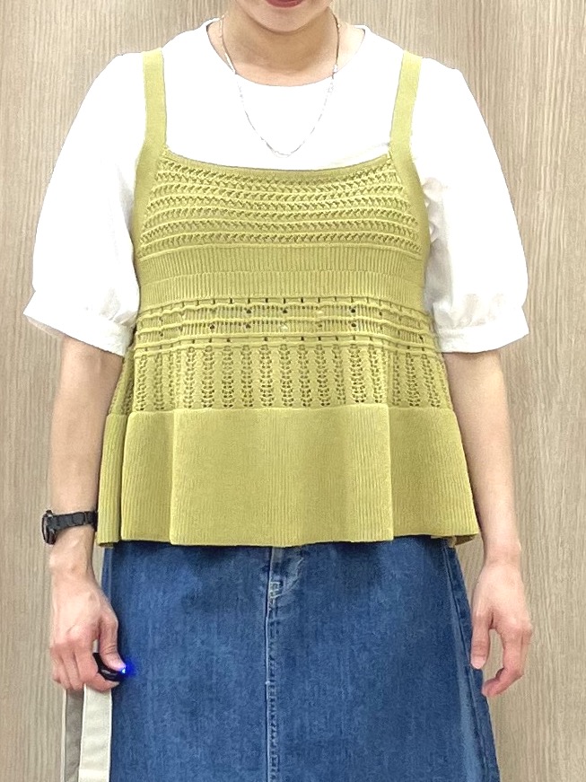 Keiさんの「grove｜【2点SET】着るだけで完成、透かし編みニットビスチェ&times;ブラウス」を使ったコーディネート