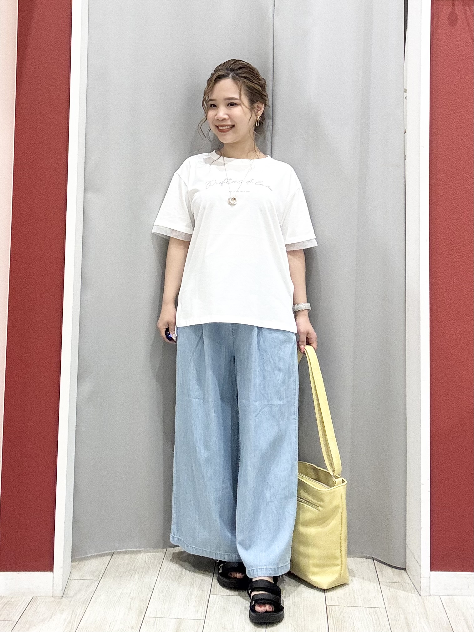 shioさんの「SHOO･LA･RUE｜【体型カバー】ふんわり質感 やわらかこなれシアーシャツ」を使ったコーディネート